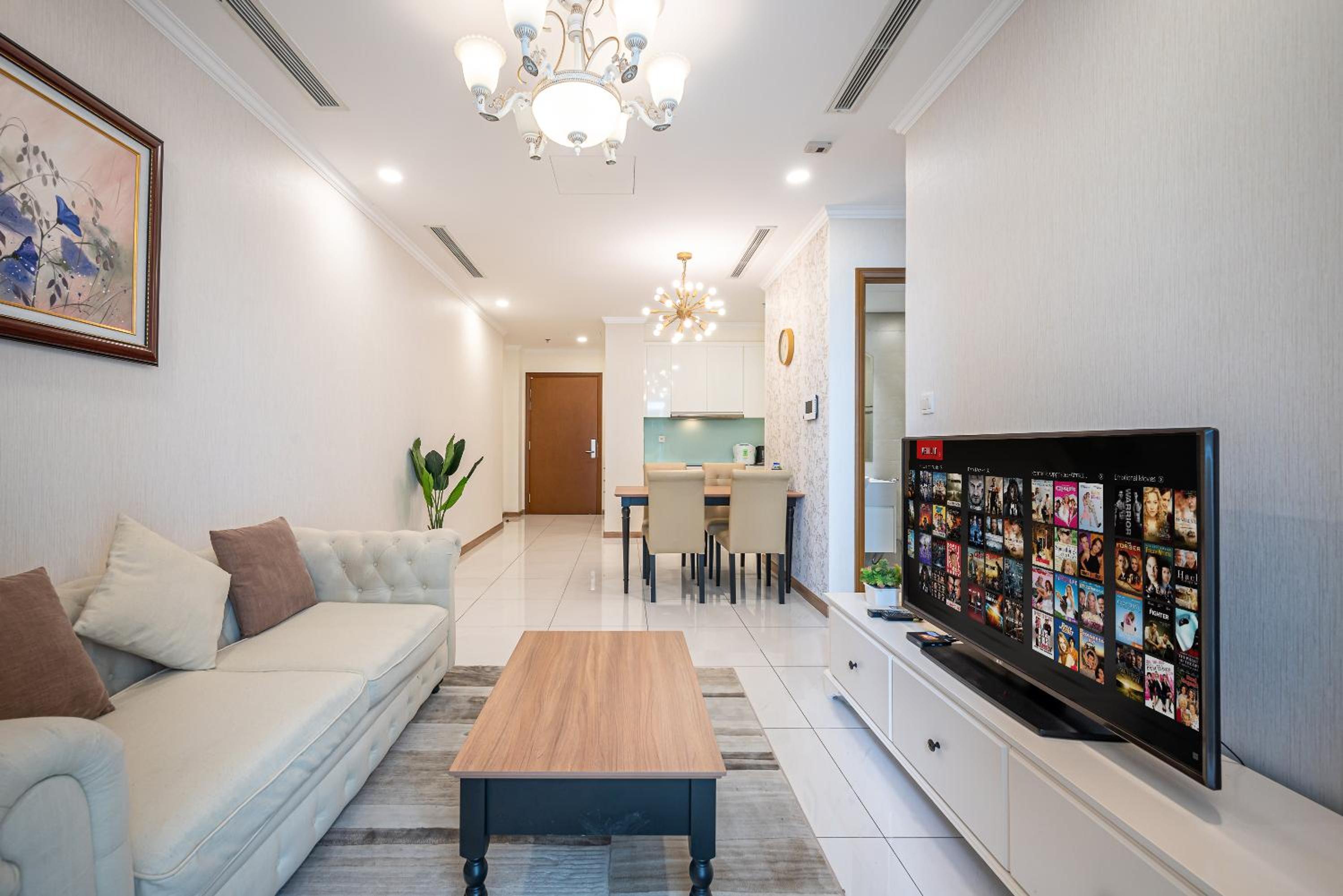 CeLaVie Serviced Apartment - The Vinhomes and Landmark