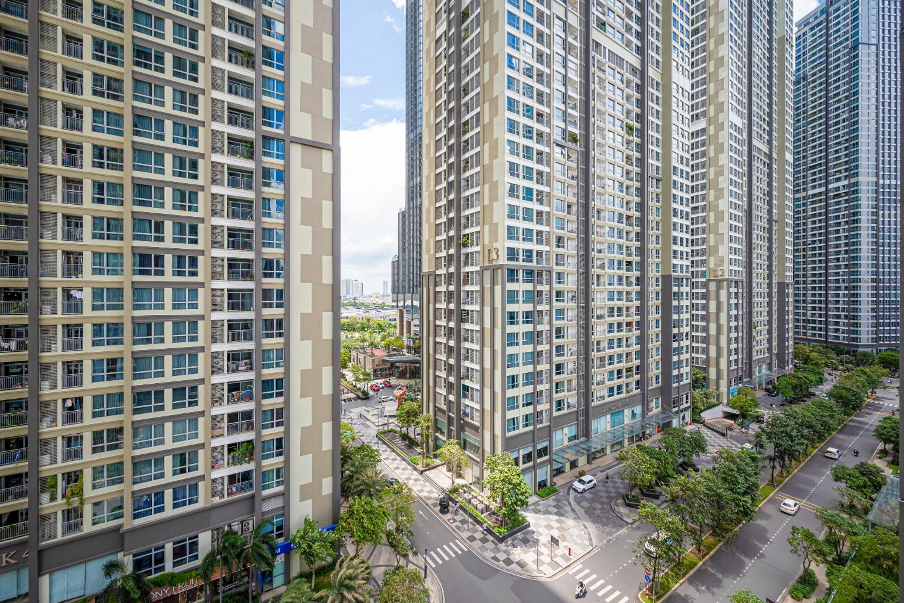 CeLaVie Serviced Apartment - The Vinhomes and Landmark