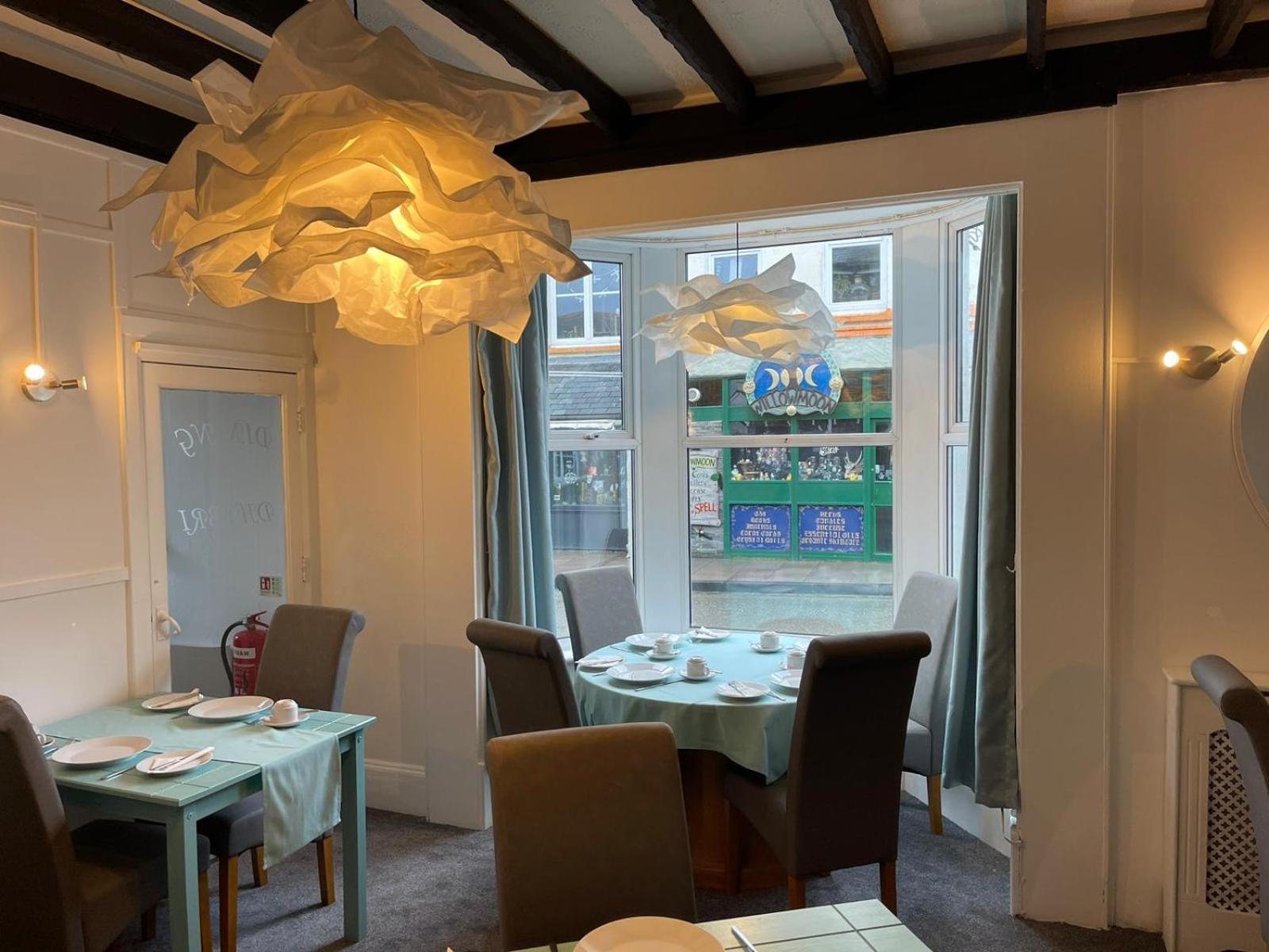 Tintagel Arms Bed and Breakfast view 5