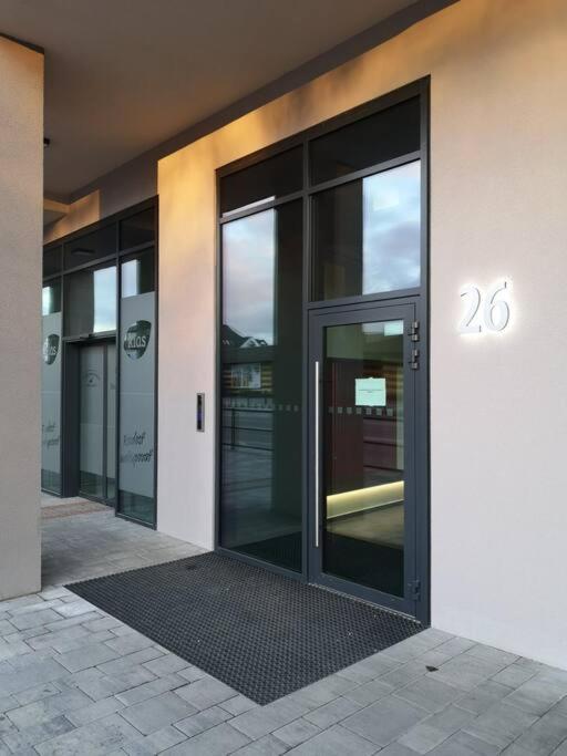 M&M1 studio apartment near center with free parking - AC view 3