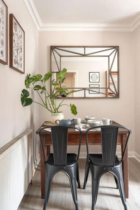 Beautiful apartment in Bath view 4