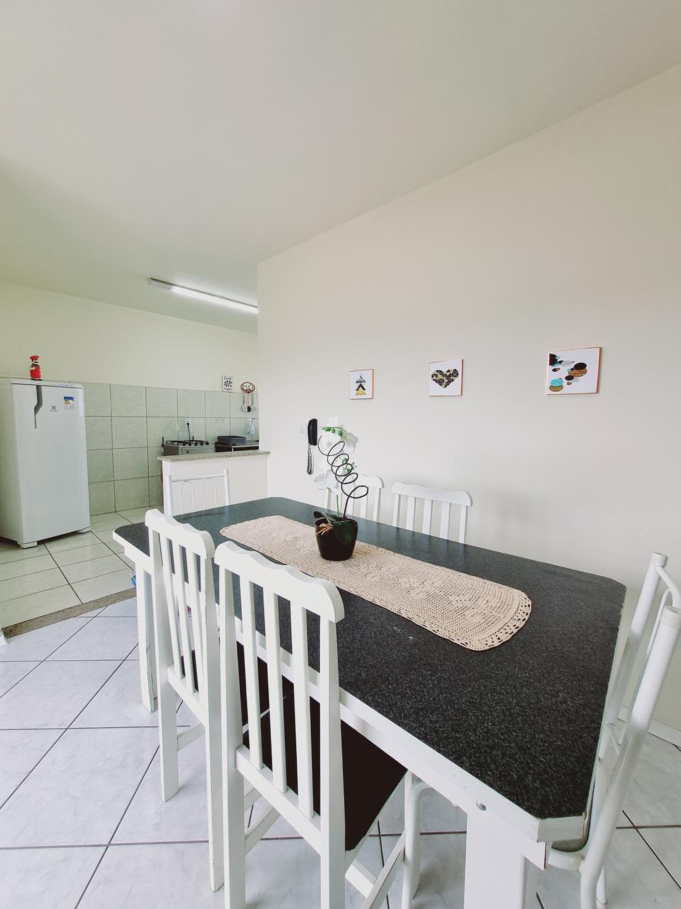 Residencial Cristina's-Apartamentos de 2-3 Quartos equipados com WiFi Garagem-Excelente Localização