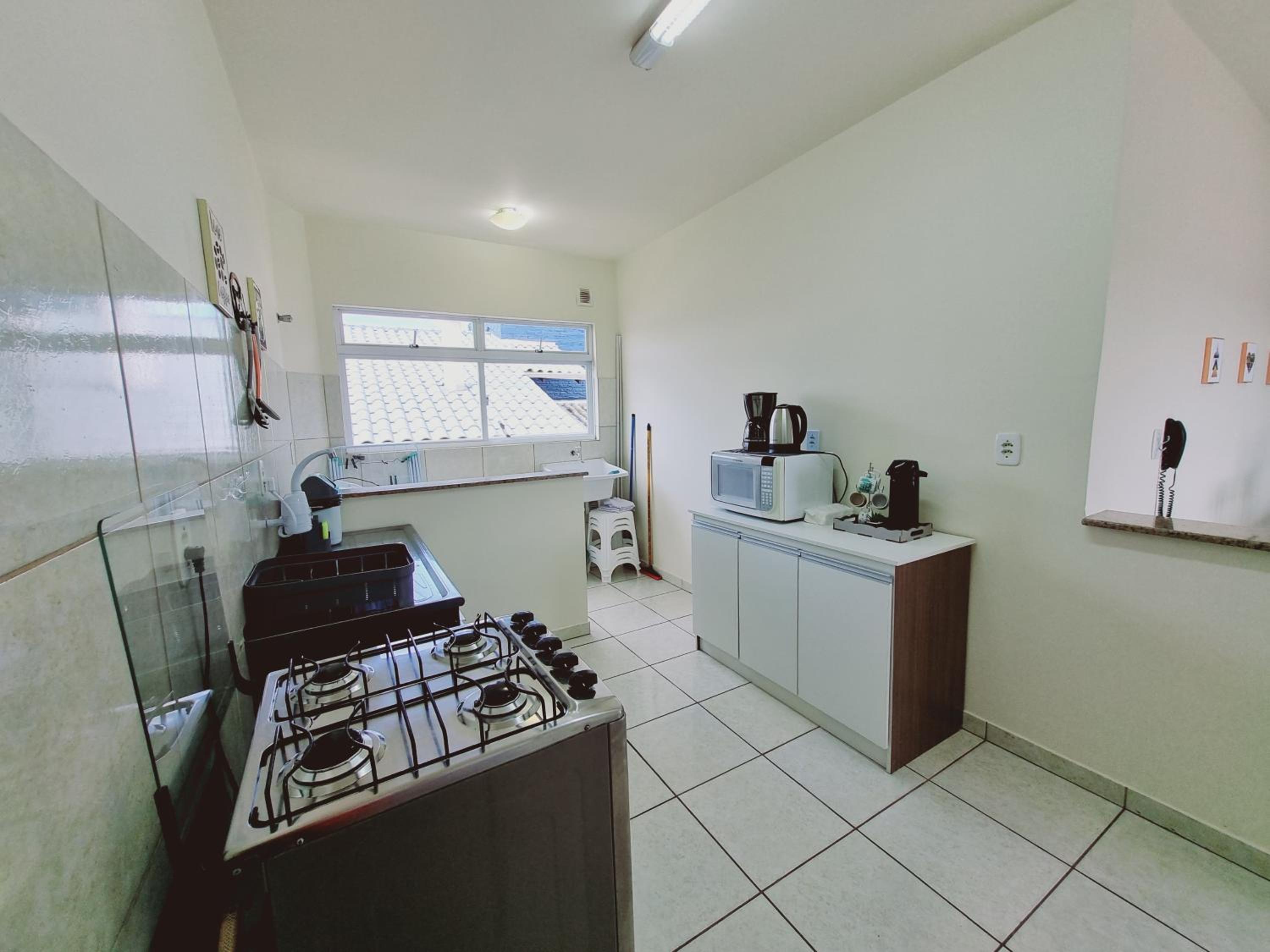 Residencial Cristina's-Apartamentos de 2-3 Quartos equipados com WiFi Garagem-Excelente Localização