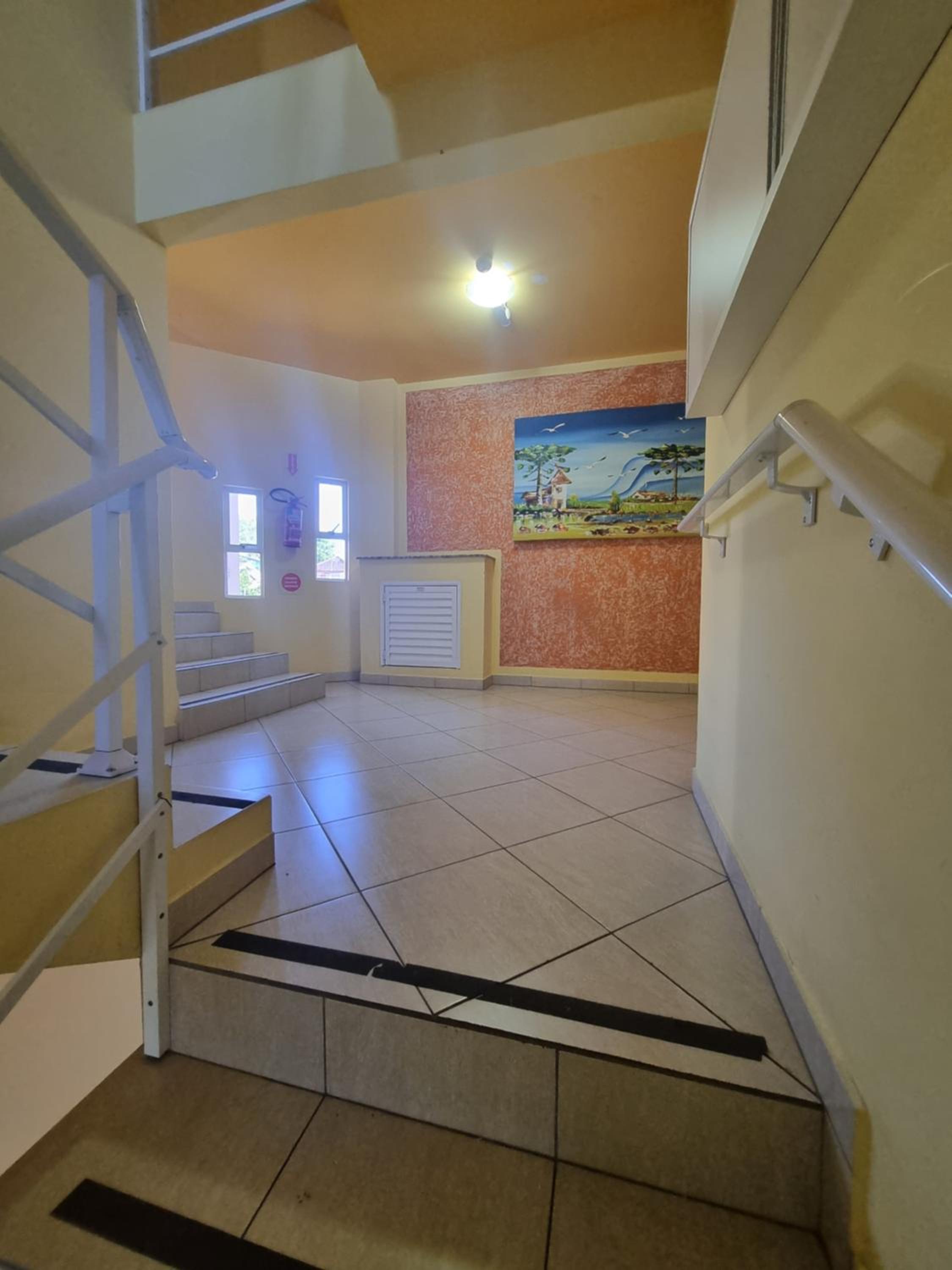 Residencial Cristina's-Apartamentos de 2-3 Quartos equipados com WiFi Garagem-Excelente Localização