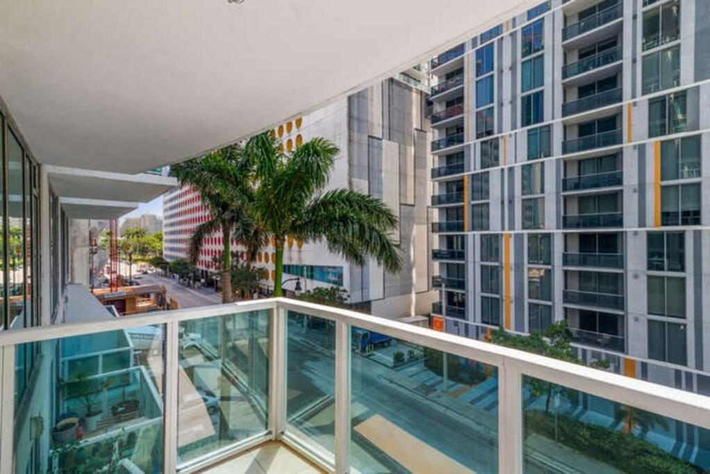 Brickell 2 Story Luxury Getaway With Pool