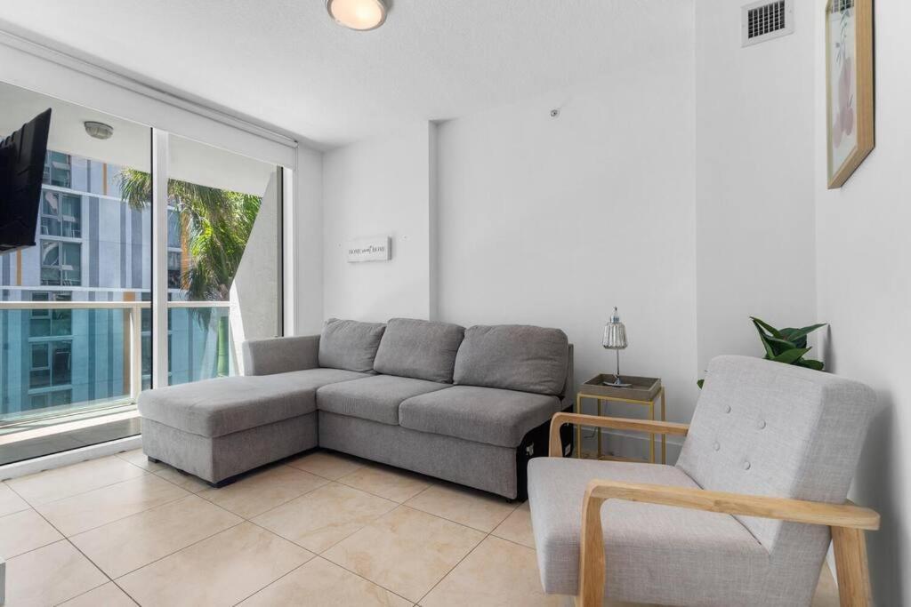 Brickell 2 Story Luxury Getaway With Pool