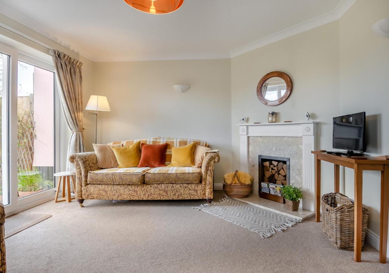 2 Bed in Halesworth oc-rect