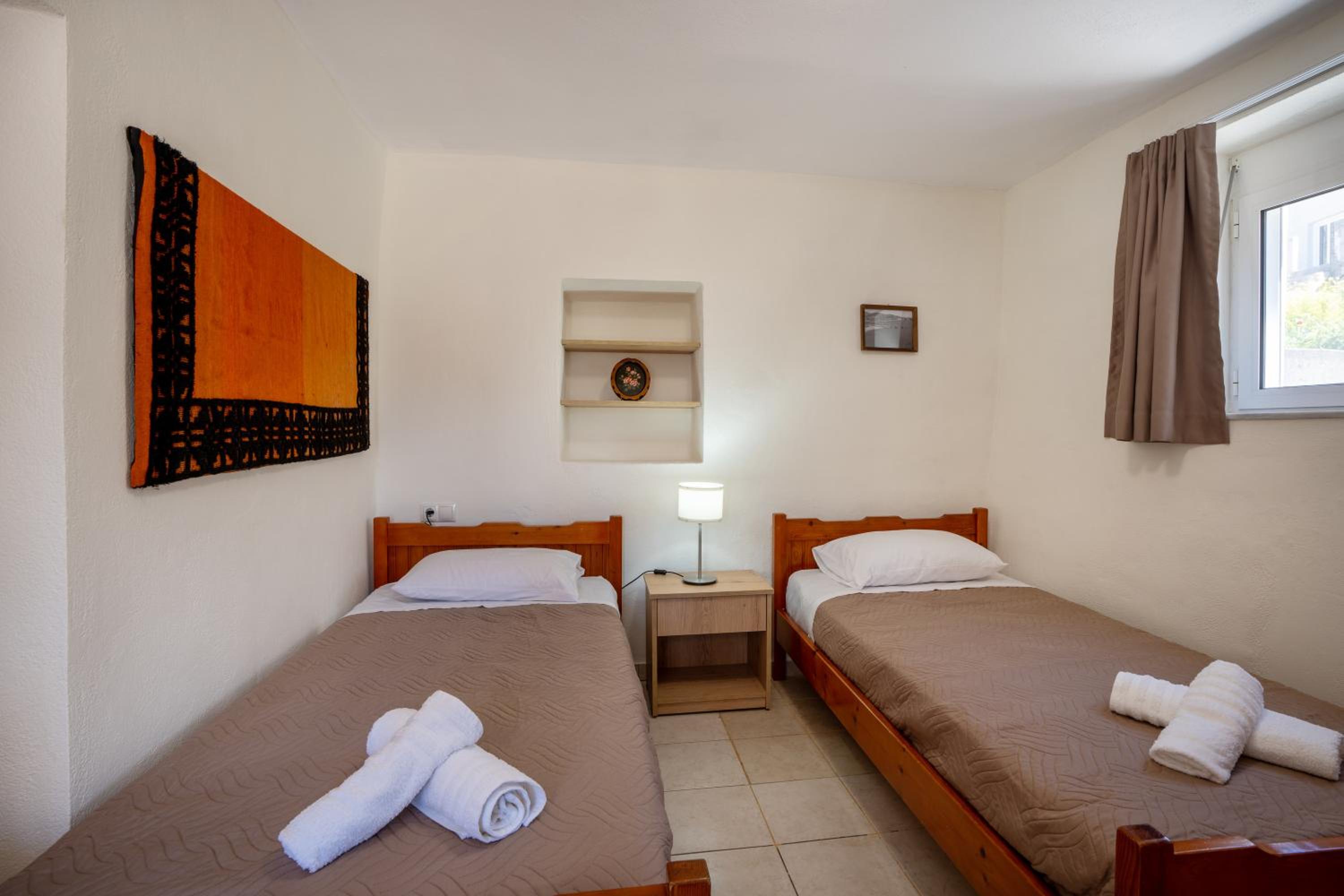 House Aggeliki Jetted Tub