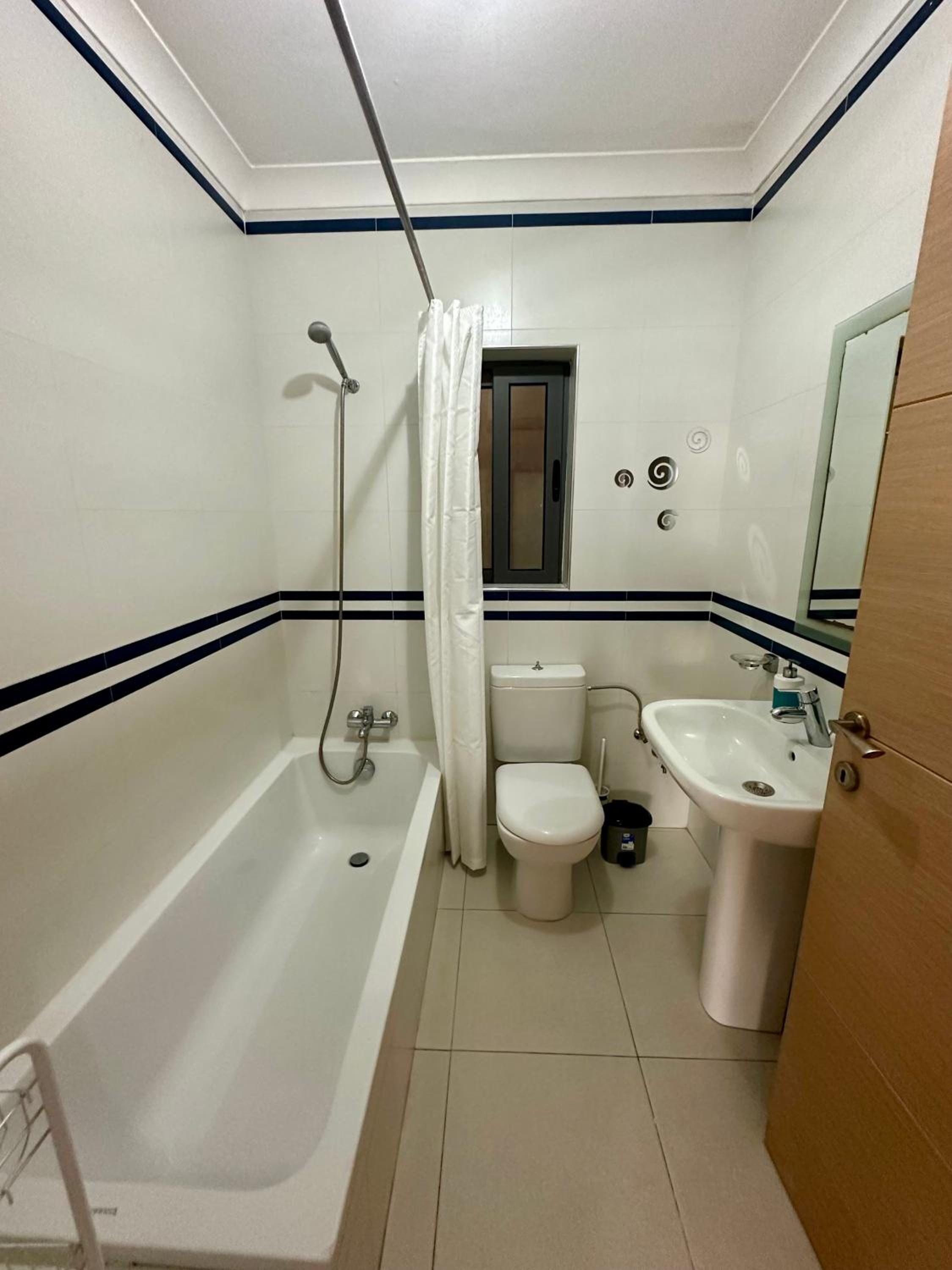 Veduta Hills Apartment 11 view 4