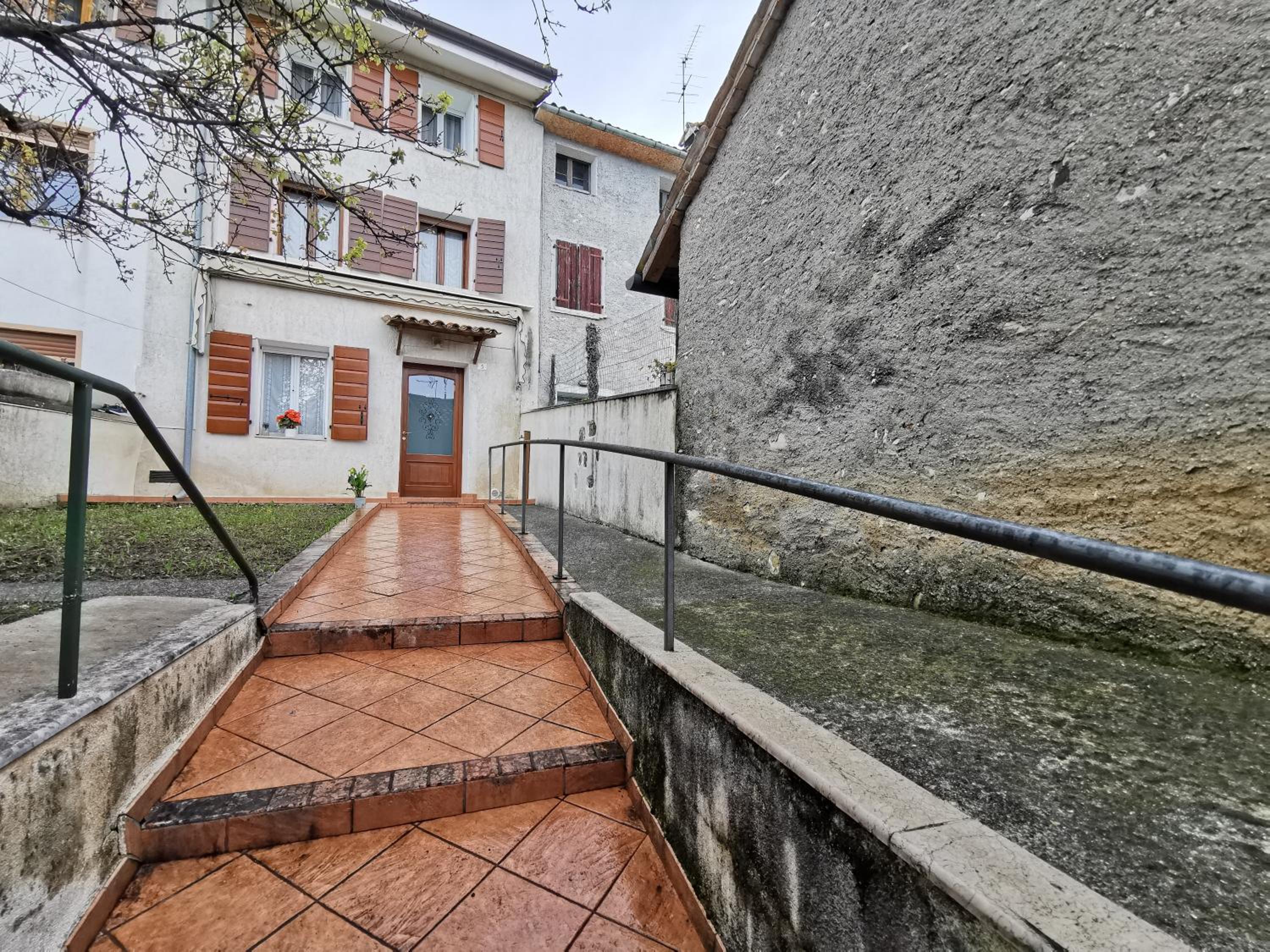 La casa nel borgo