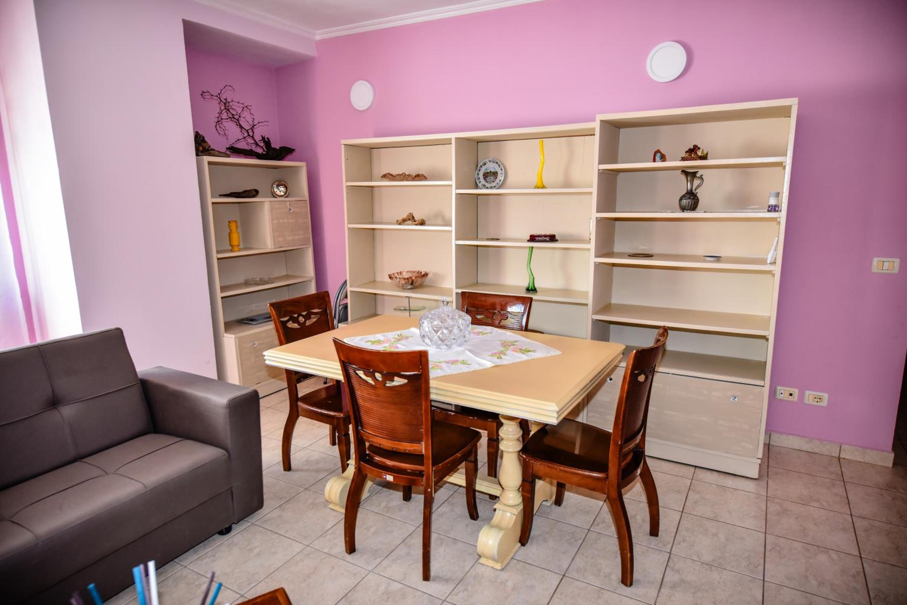 MAX Apartment Travel Alb