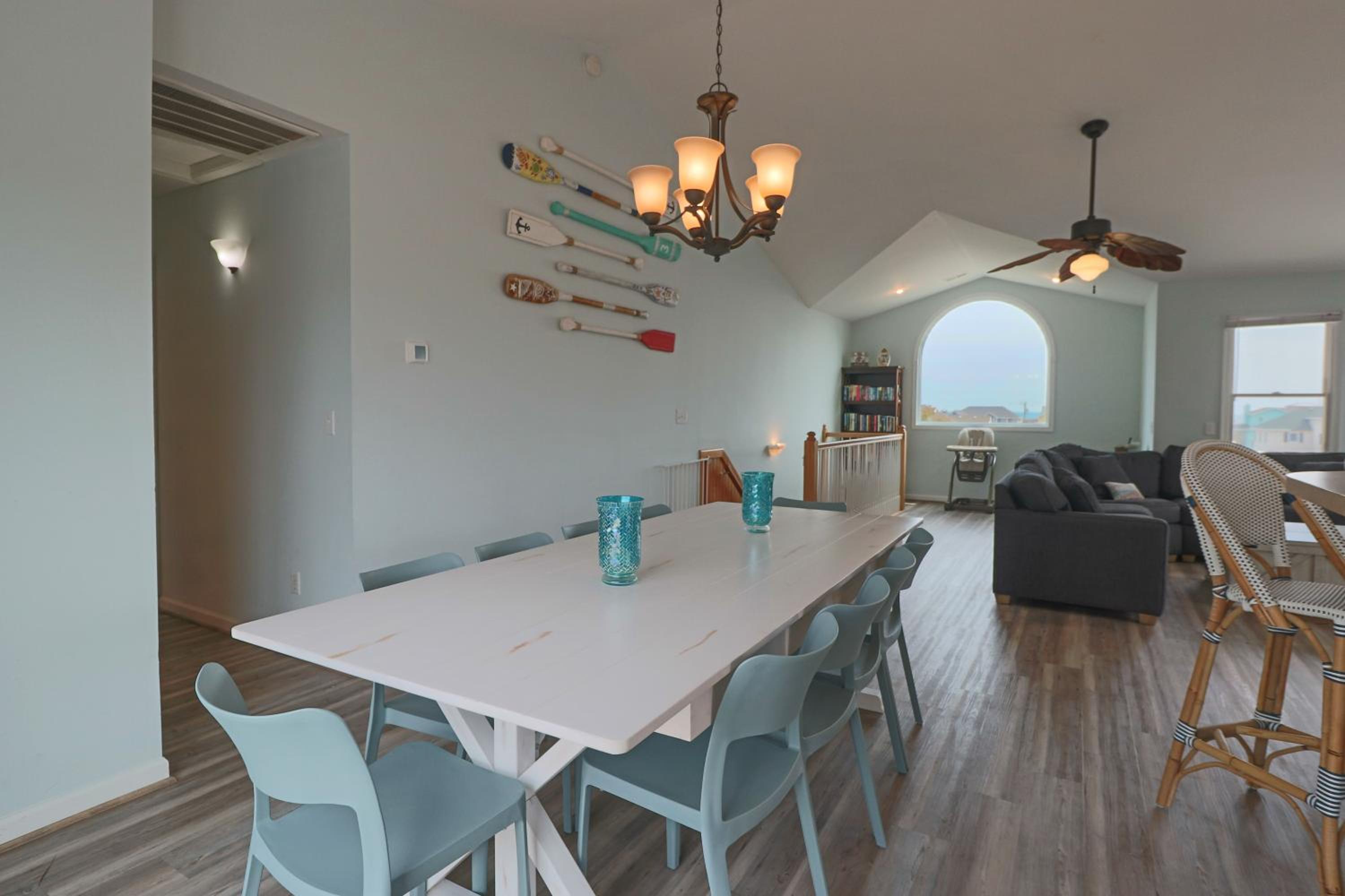 King BEEch - Southern Shores, 300 Yds to Beach, Ocean View, Pool, Hot Hub, Fenced Yard
