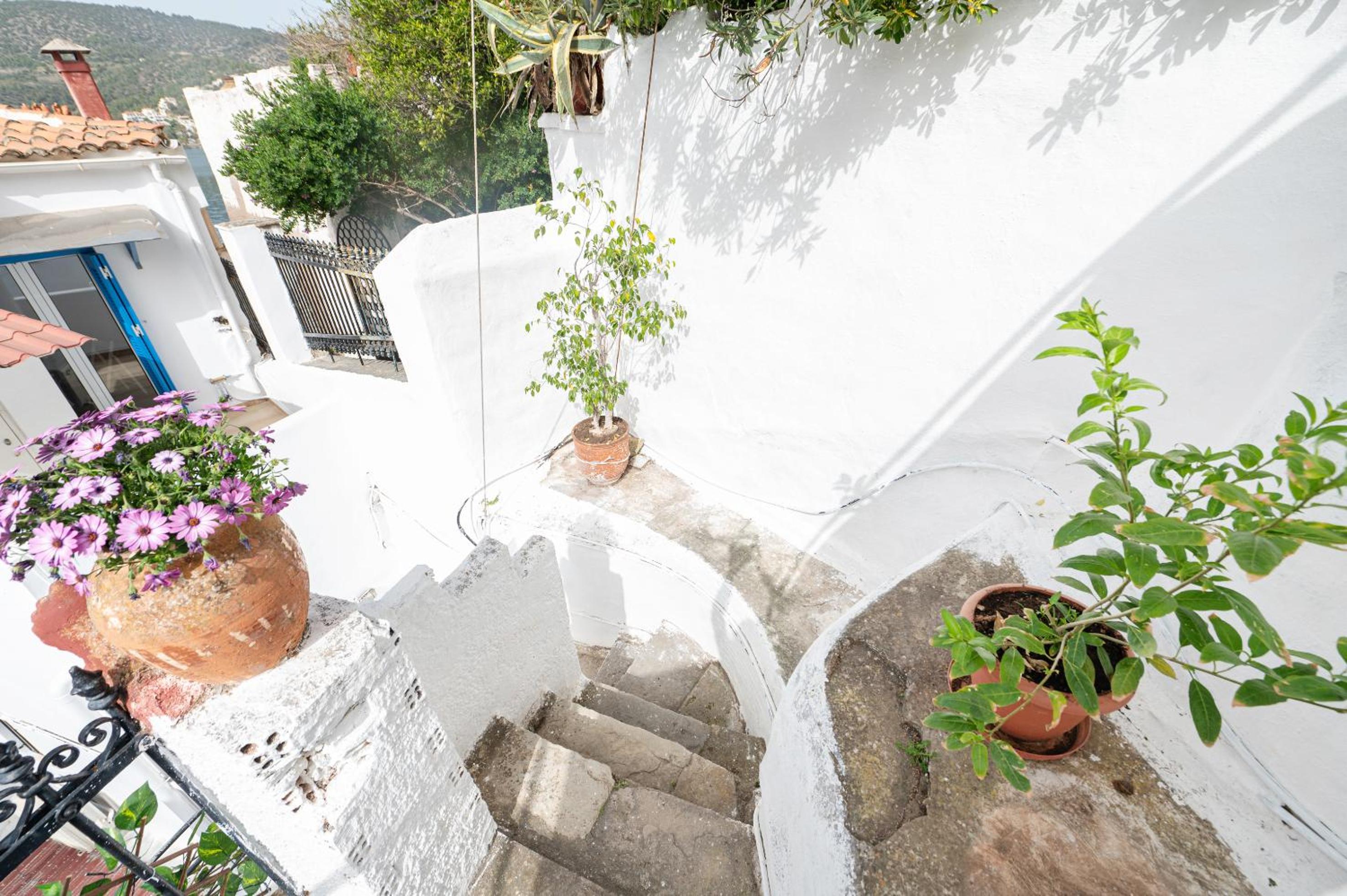 XENIOS APARTMENTS