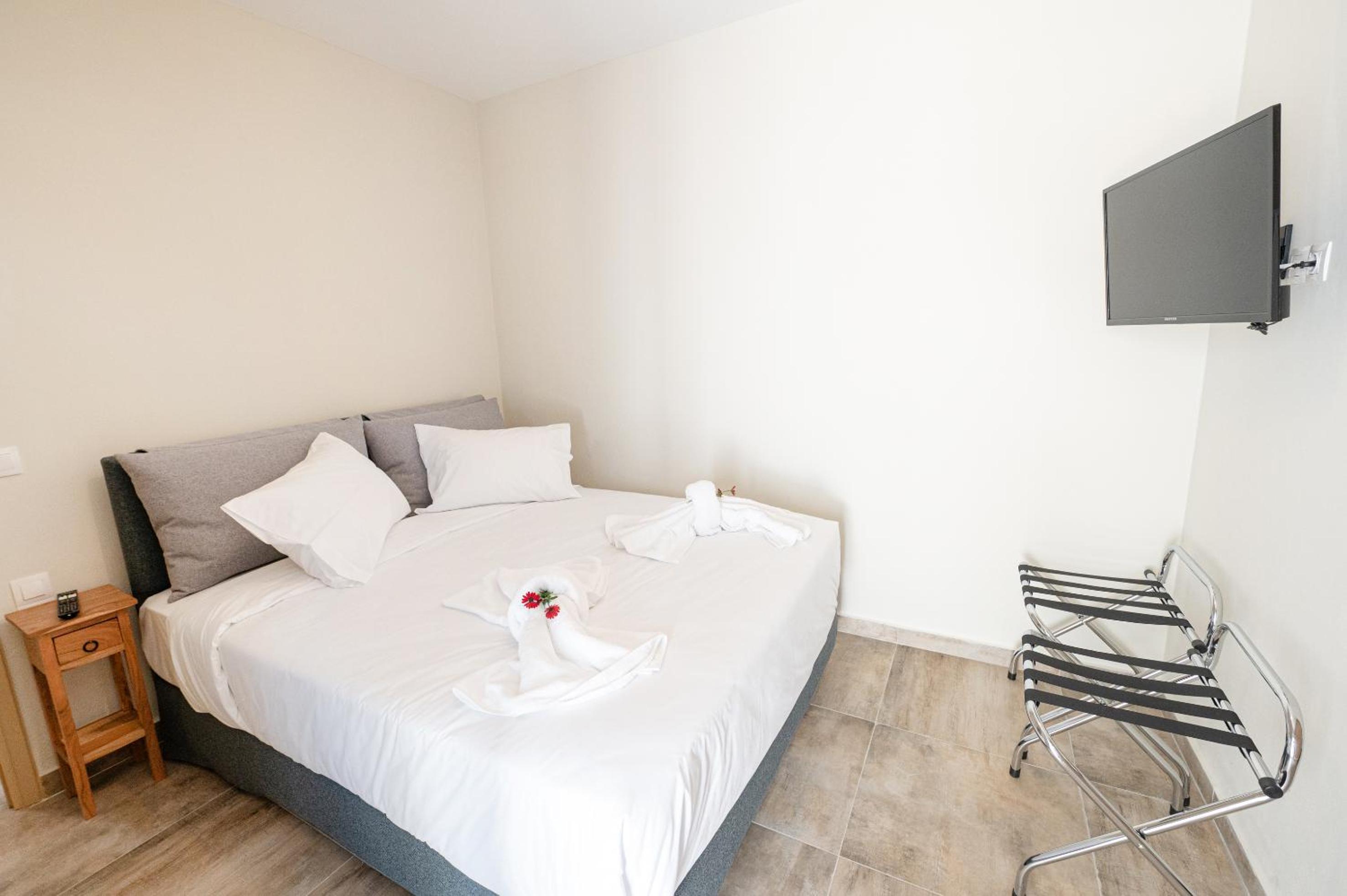 XENIOS APARTMENTS