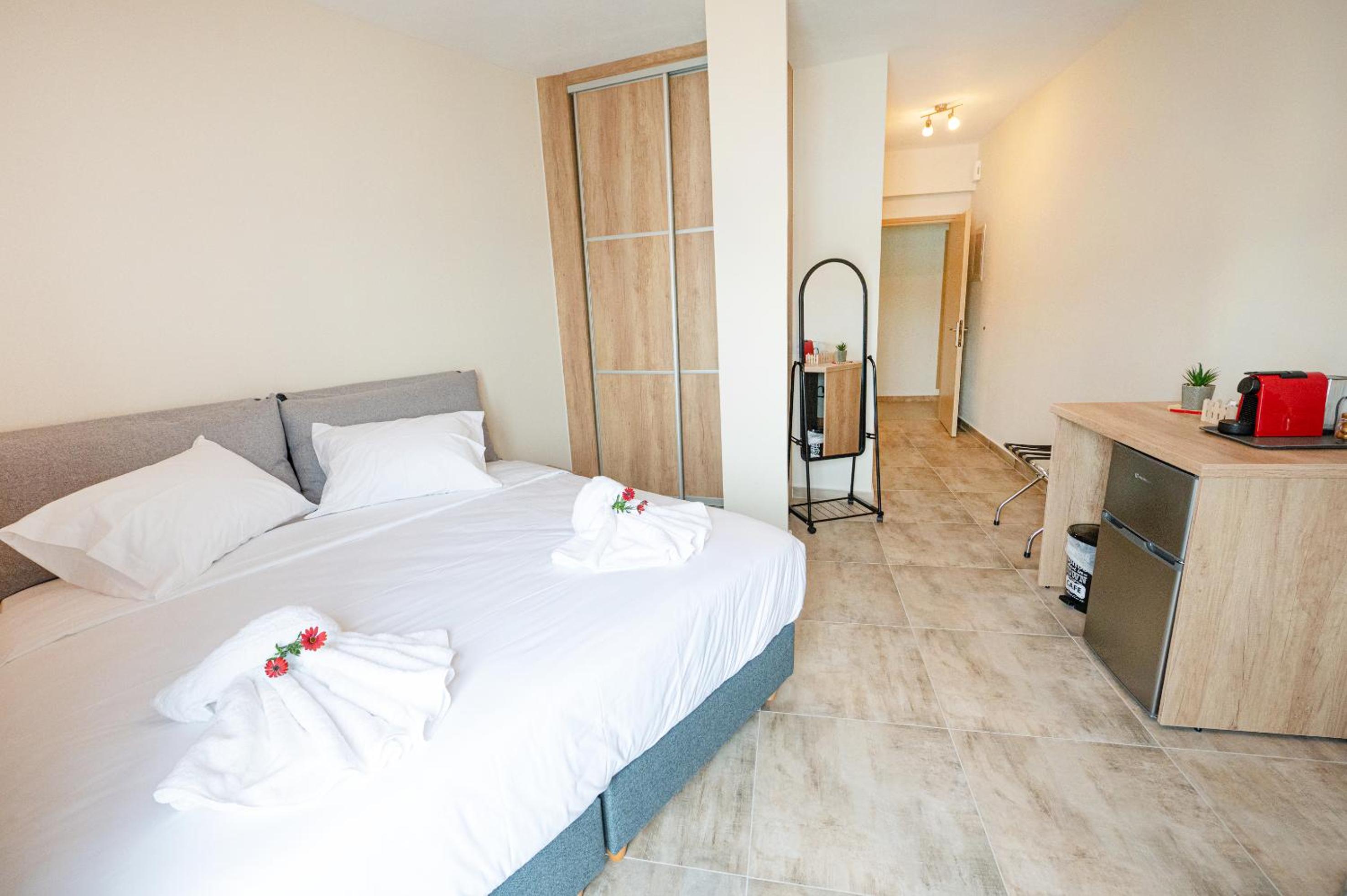 XENIOS APARTMENTS