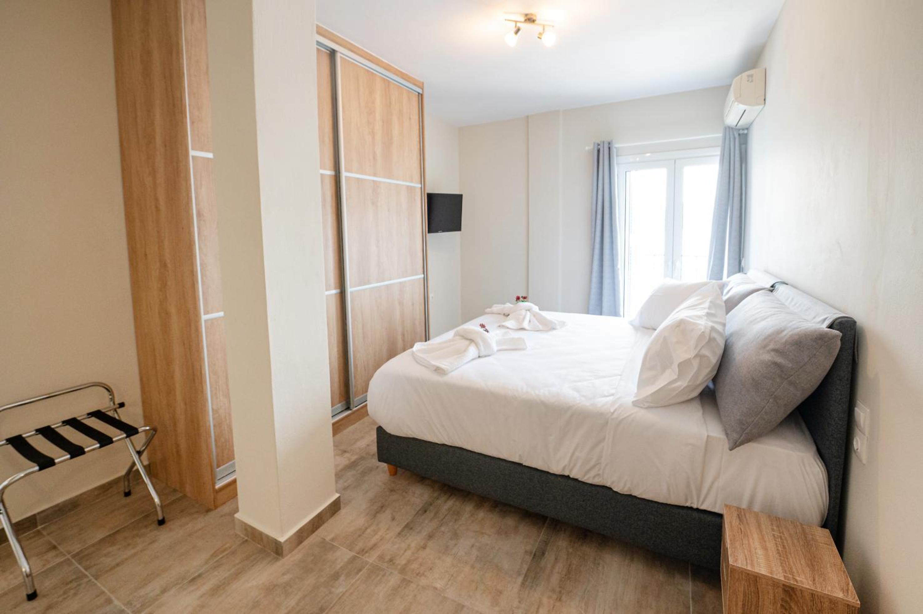 XENIOS APARTMENTS