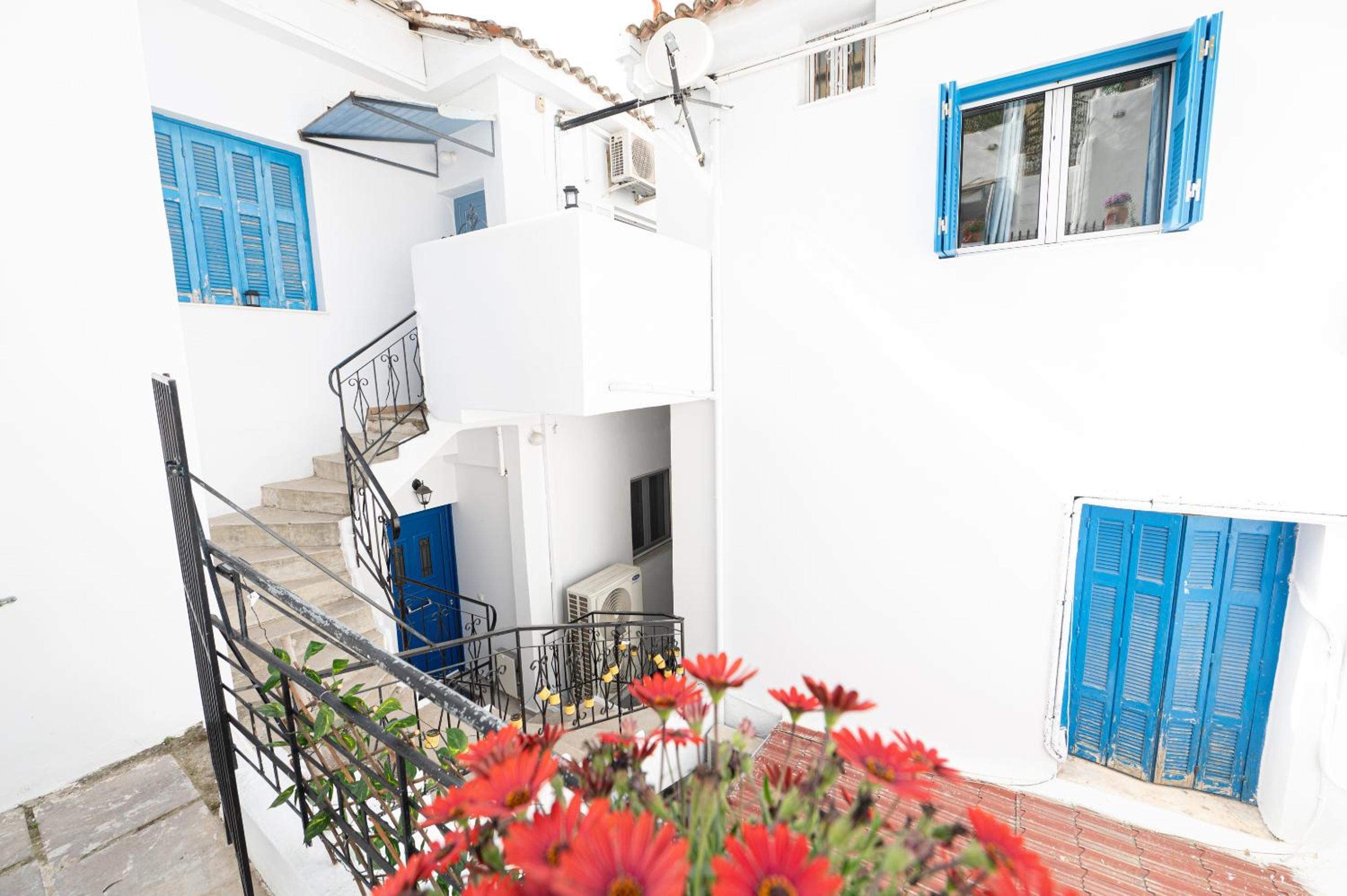 XENIOS APARTMENTS