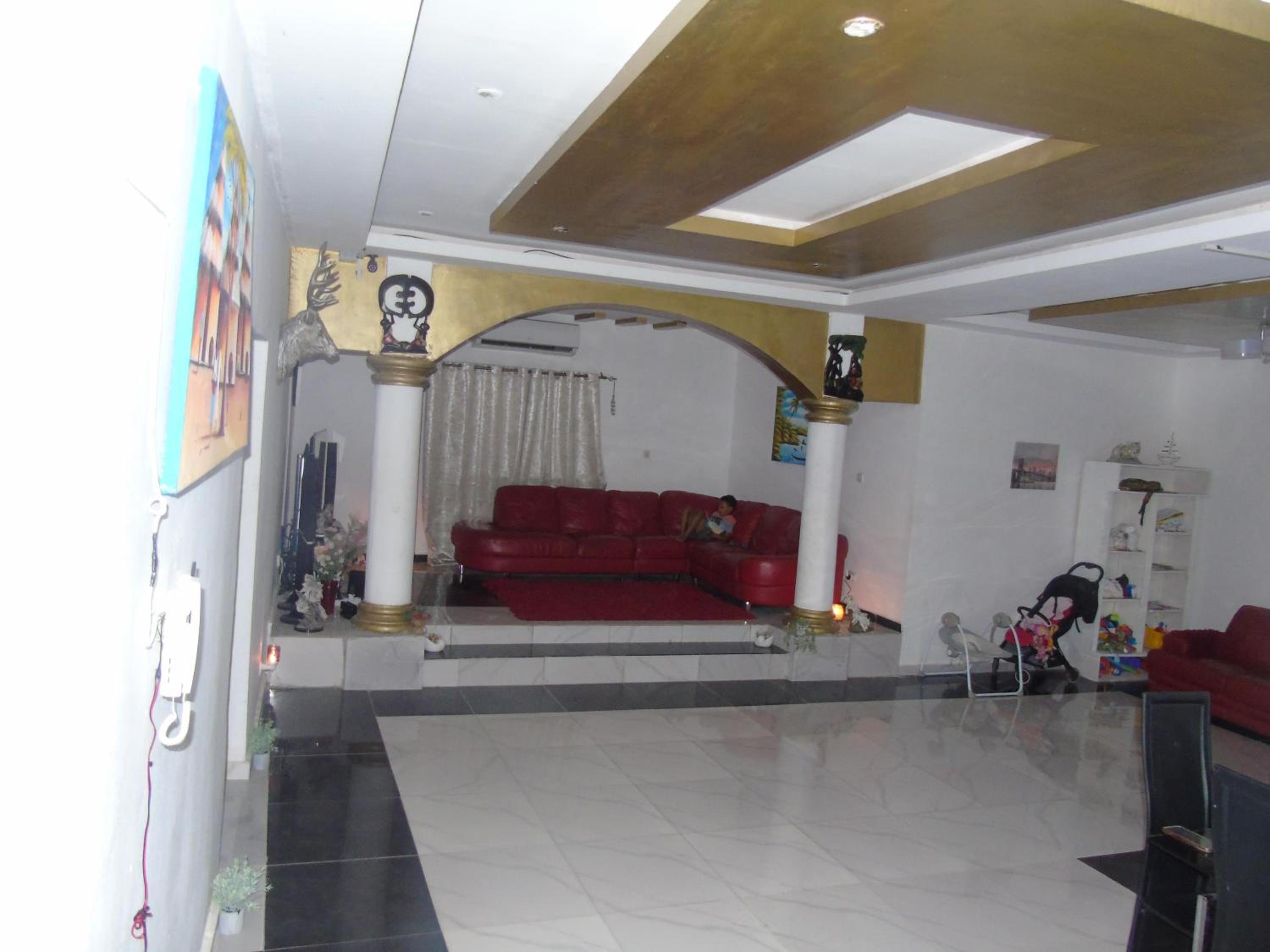 Here is our lovely 1-Bed Apartment in Abidjan