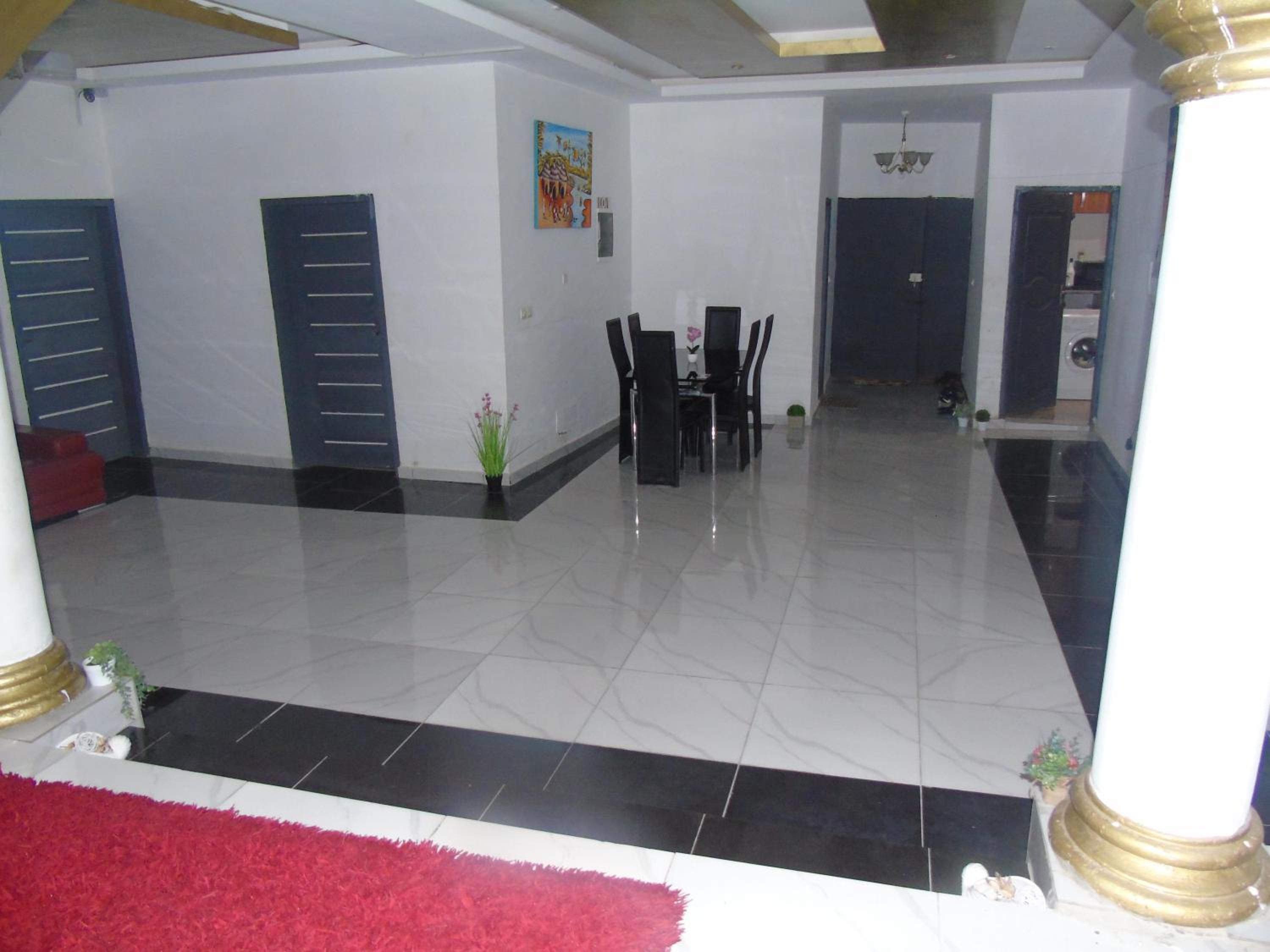 Here is our lovely 1-Bed Apartment in Abidjan