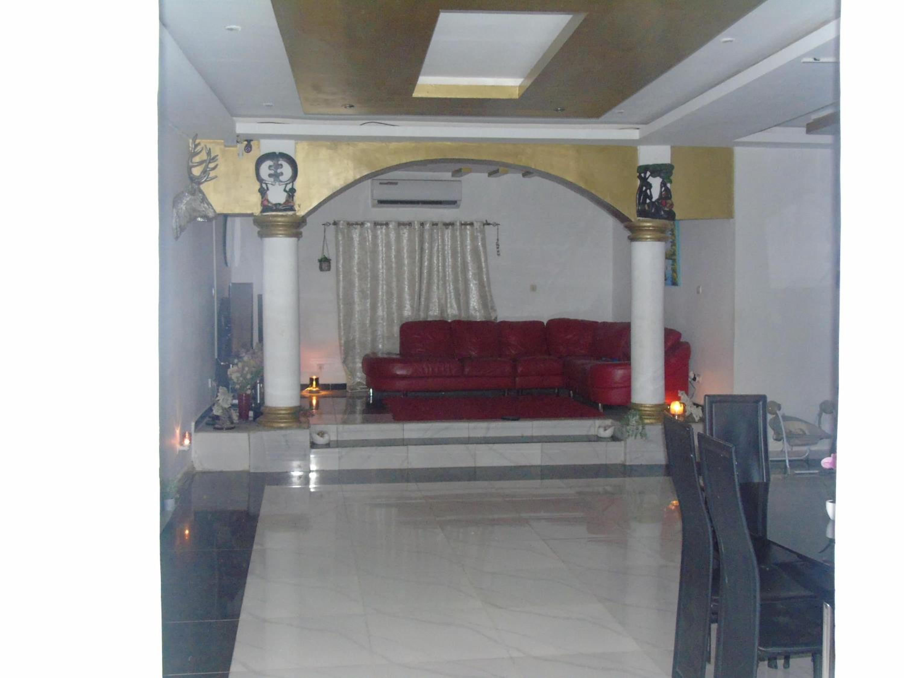 Here is our lovely 1-Bed Apartment in Abidjan
