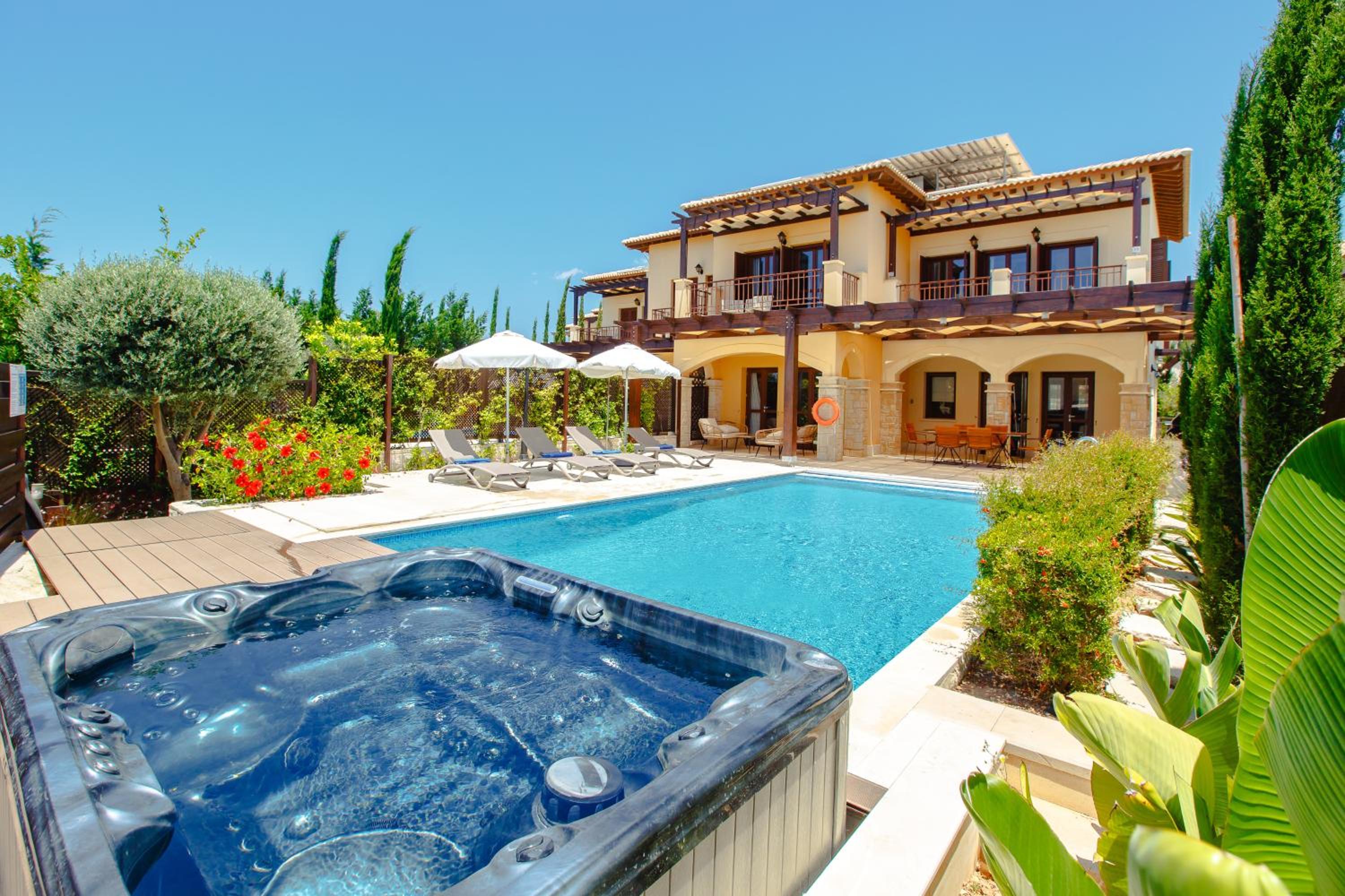Hotel Luxury Villa AJ 06 with private heated pool - Image 1