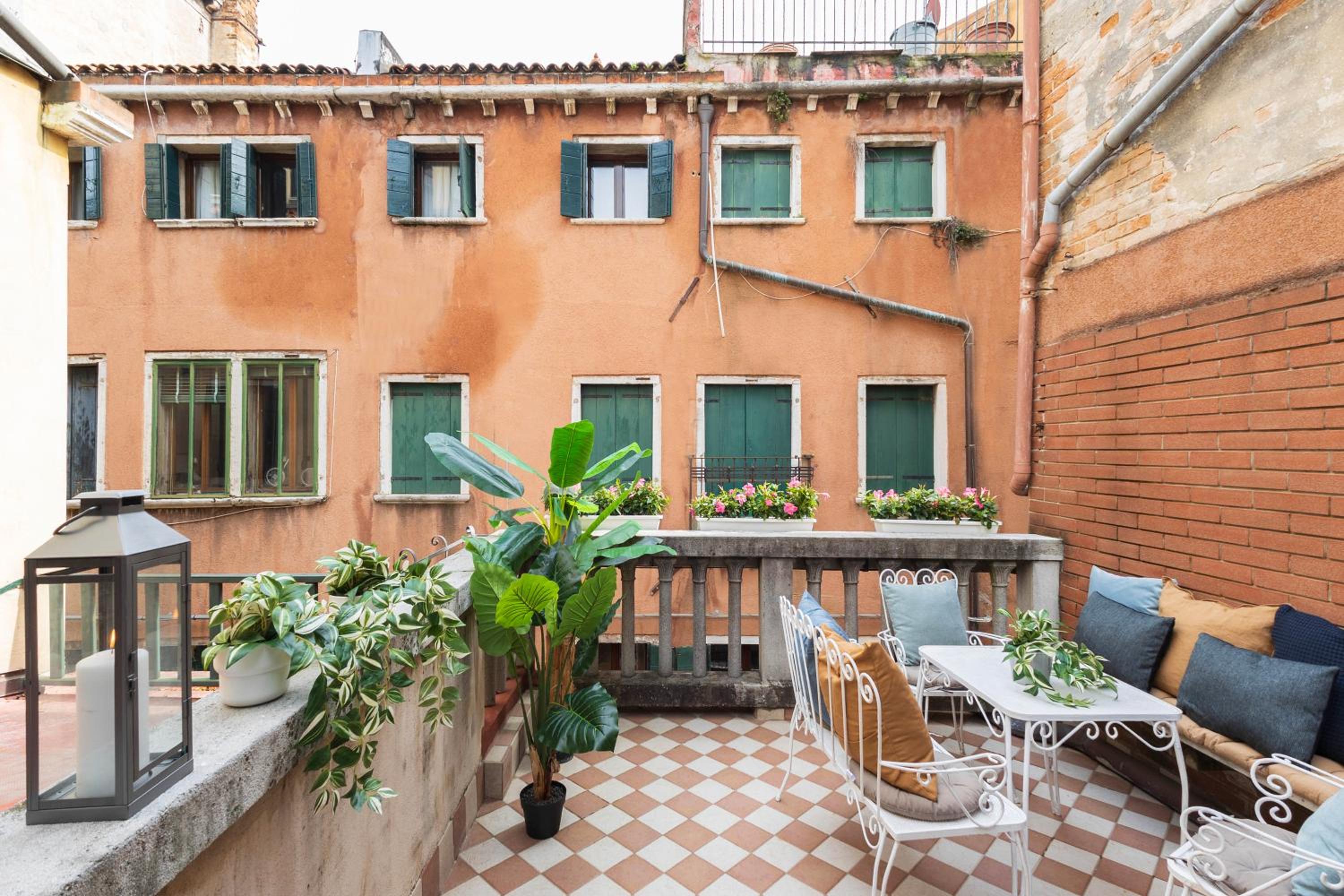 La Casa Più Centrale A Venezia, Con Corte Privata