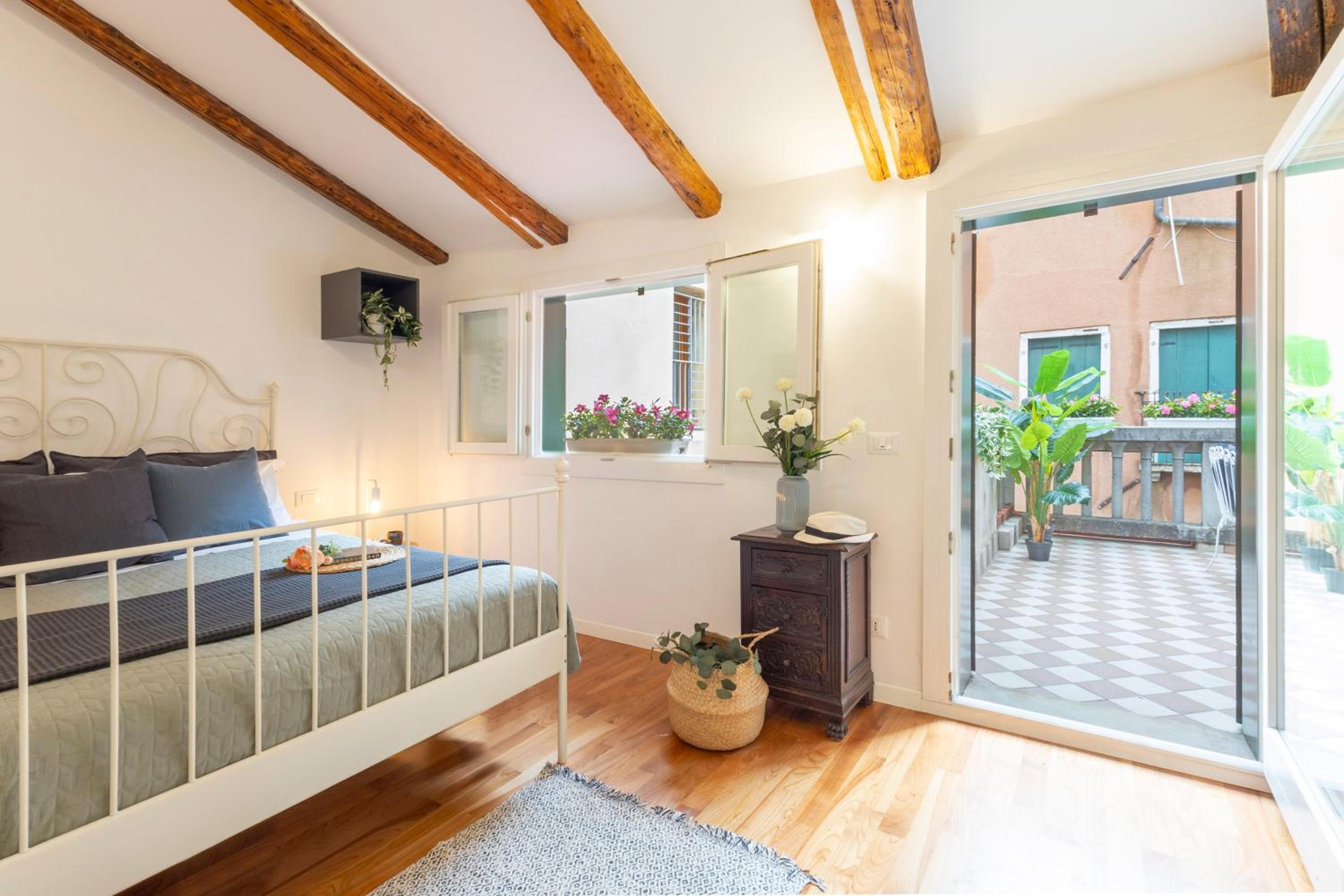 La Casa Più Centrale A Venezia, Con Corte Privata