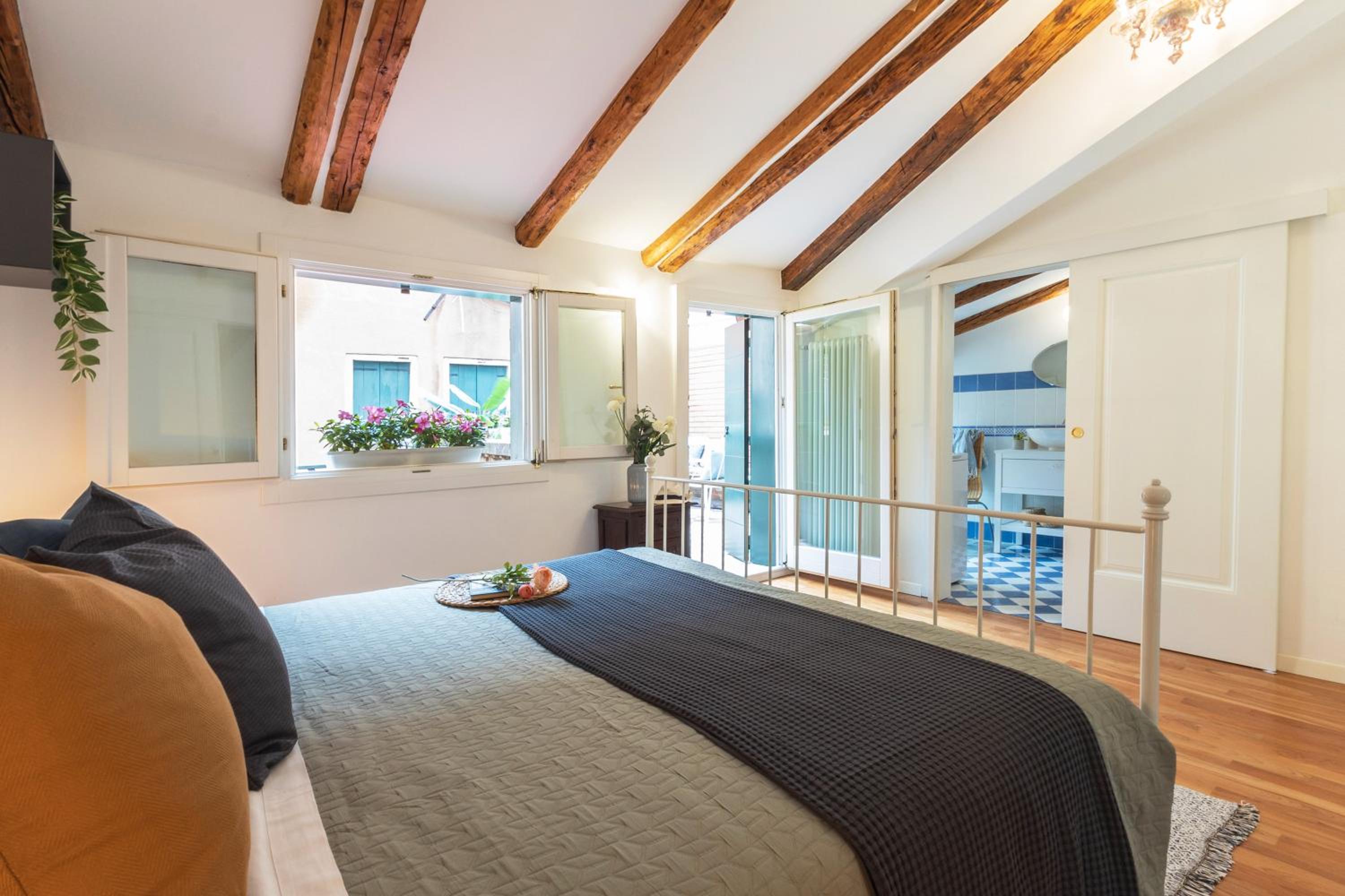 La Casa Più Centrale A Venezia, Con Corte Privata