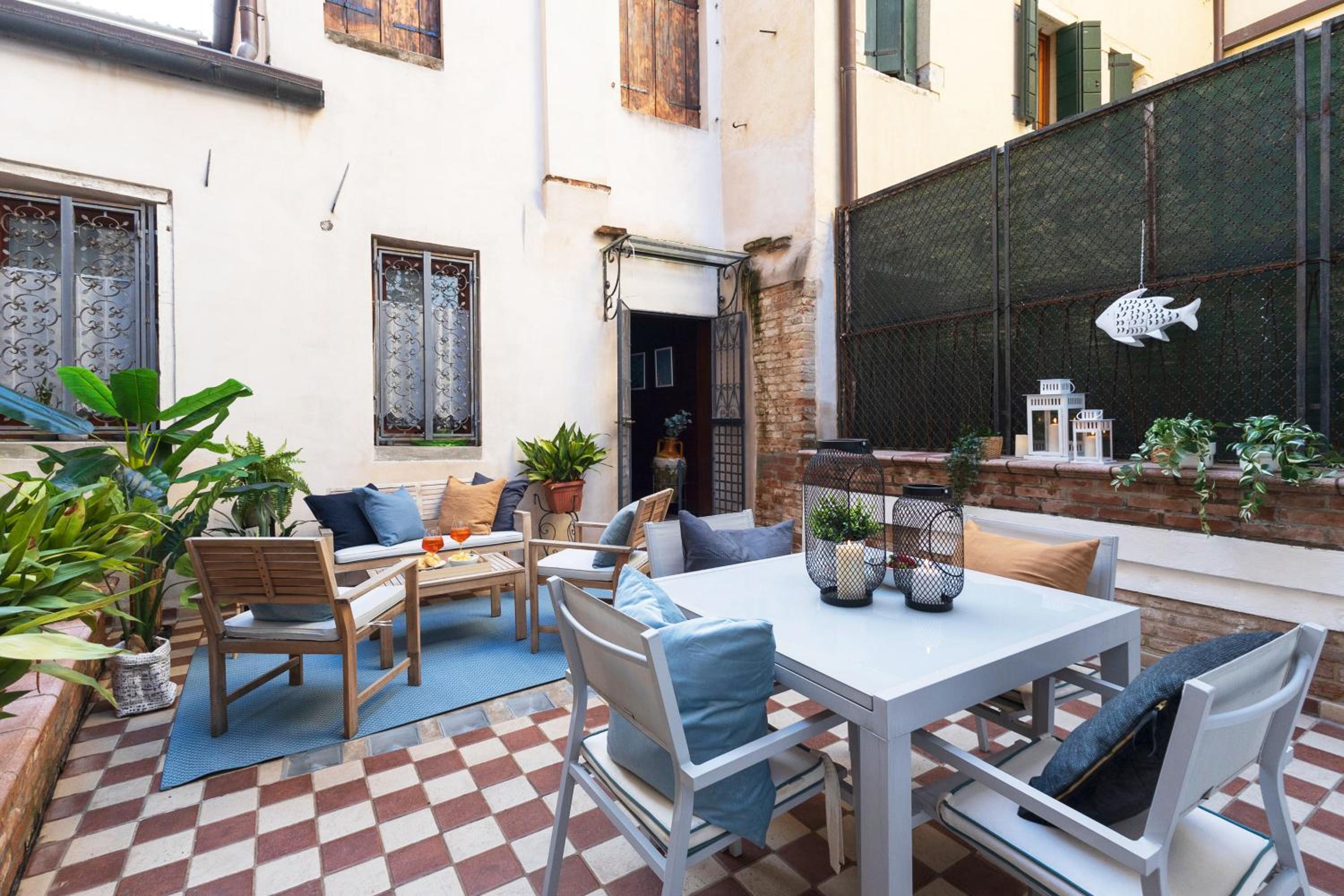 La Casa Più Centrale A Venezia, Con Corte Privata