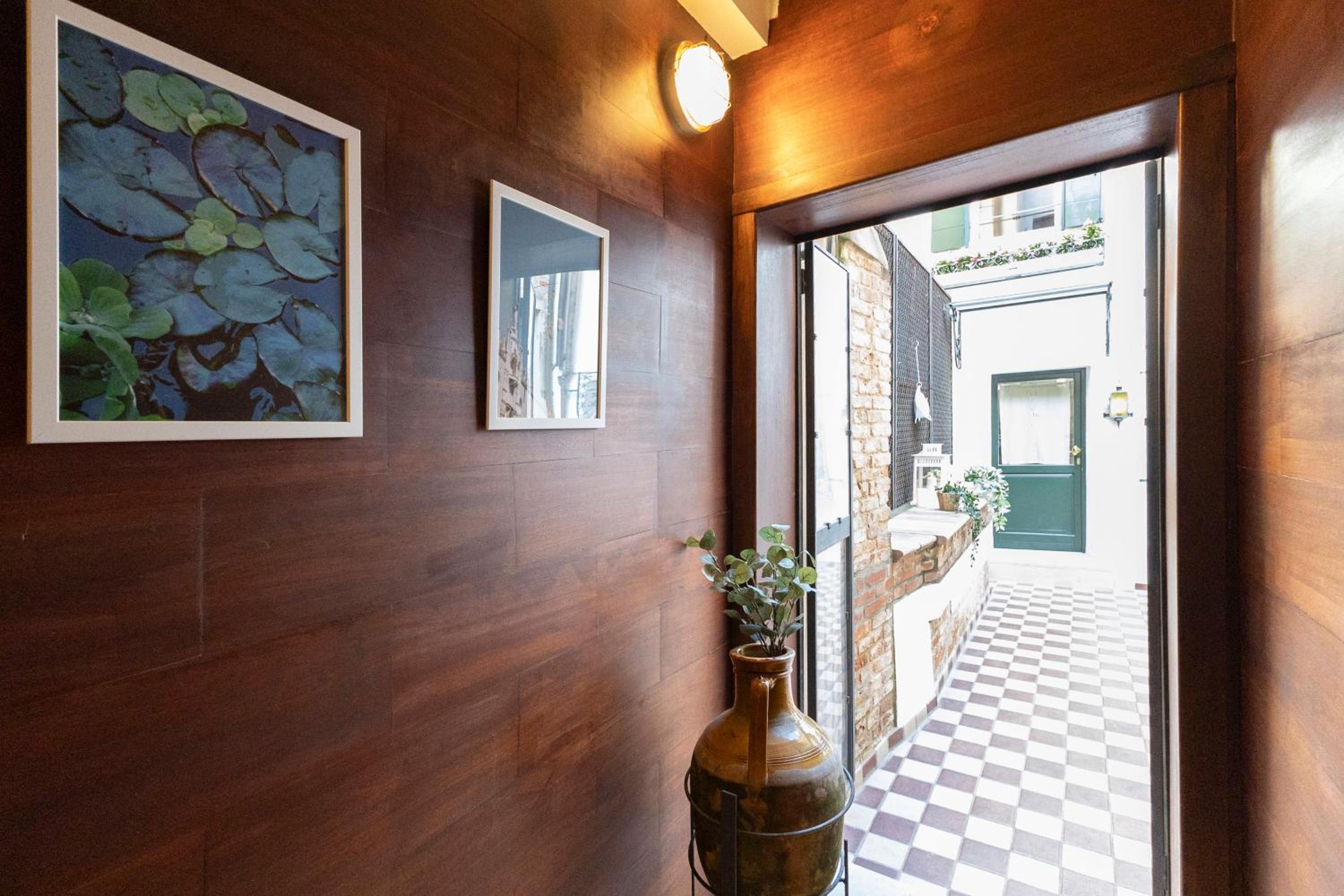 La Casa Più Centrale A Venezia, Con Corte Privata