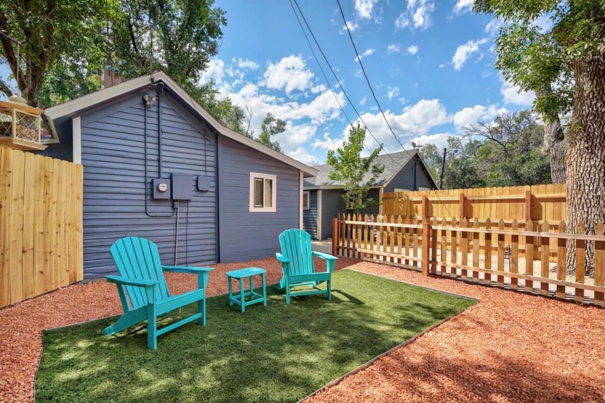 Charming Half Pint Downtown Stay Pet Friendly view 3