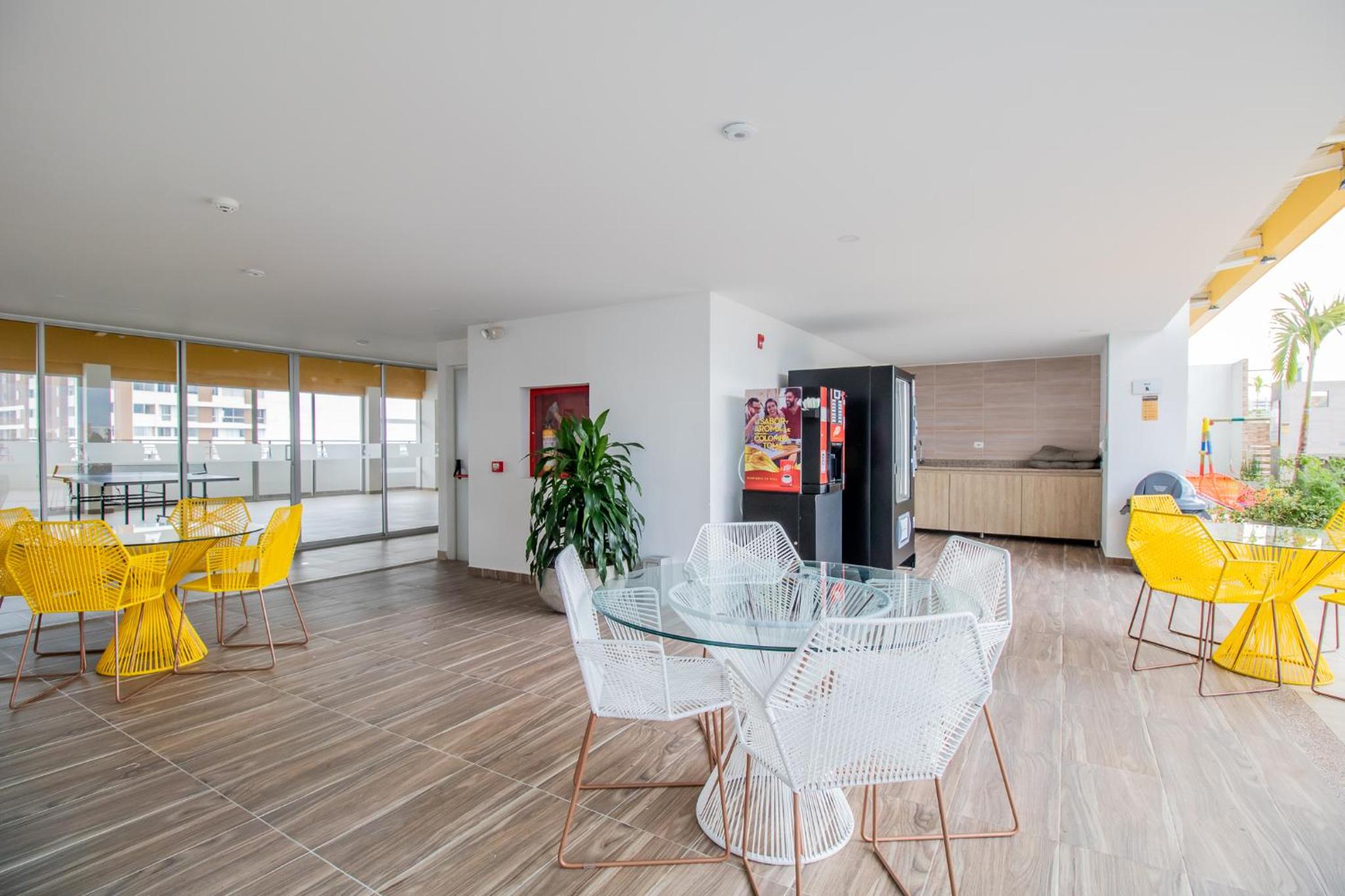 Apartamento Hermoso y Exclusivo en el Norte, Apto 1307 T-2