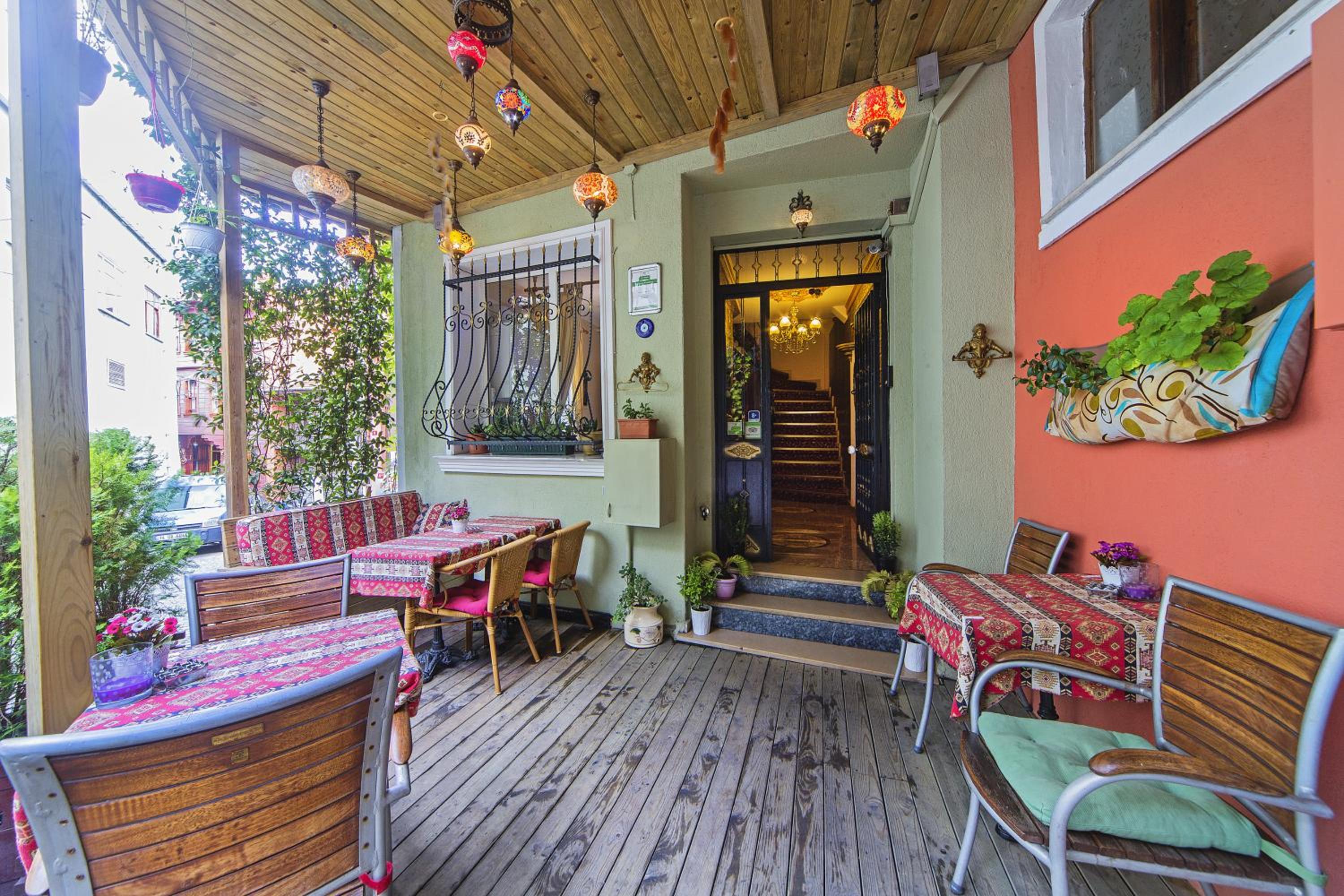 Modern Sultan Hotel - Image 29