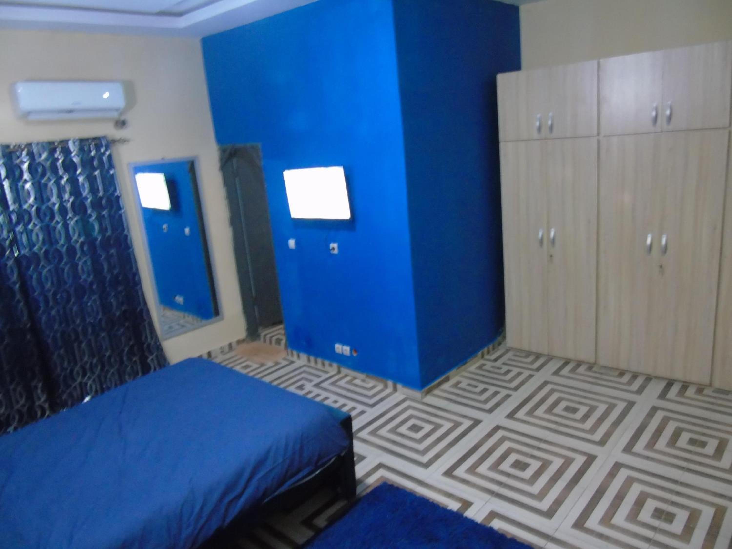 Here is our lovely 1-Bed Apartment in Abidjan