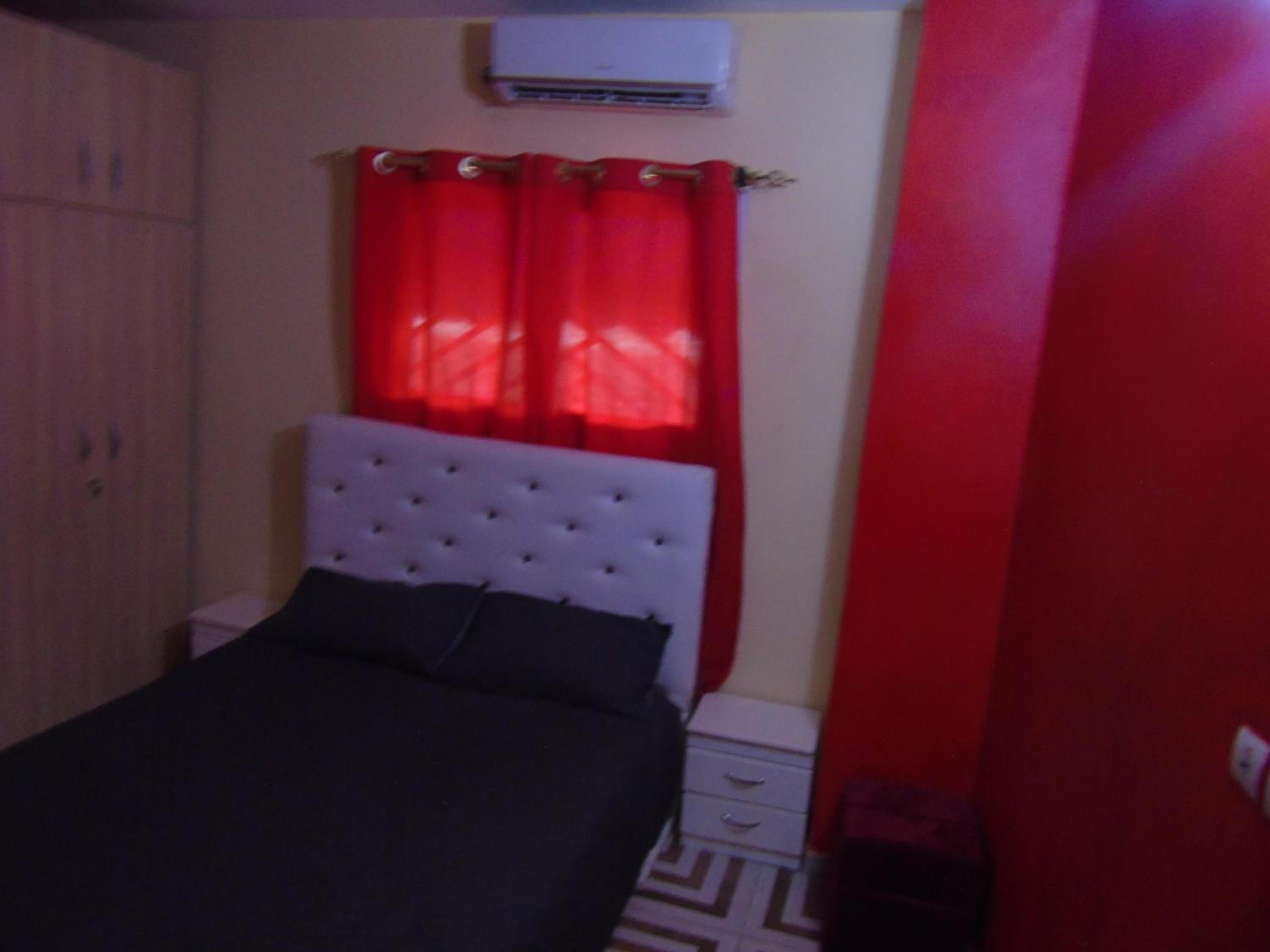 Here is our lovely 1-Bed Apartment in Abidjan