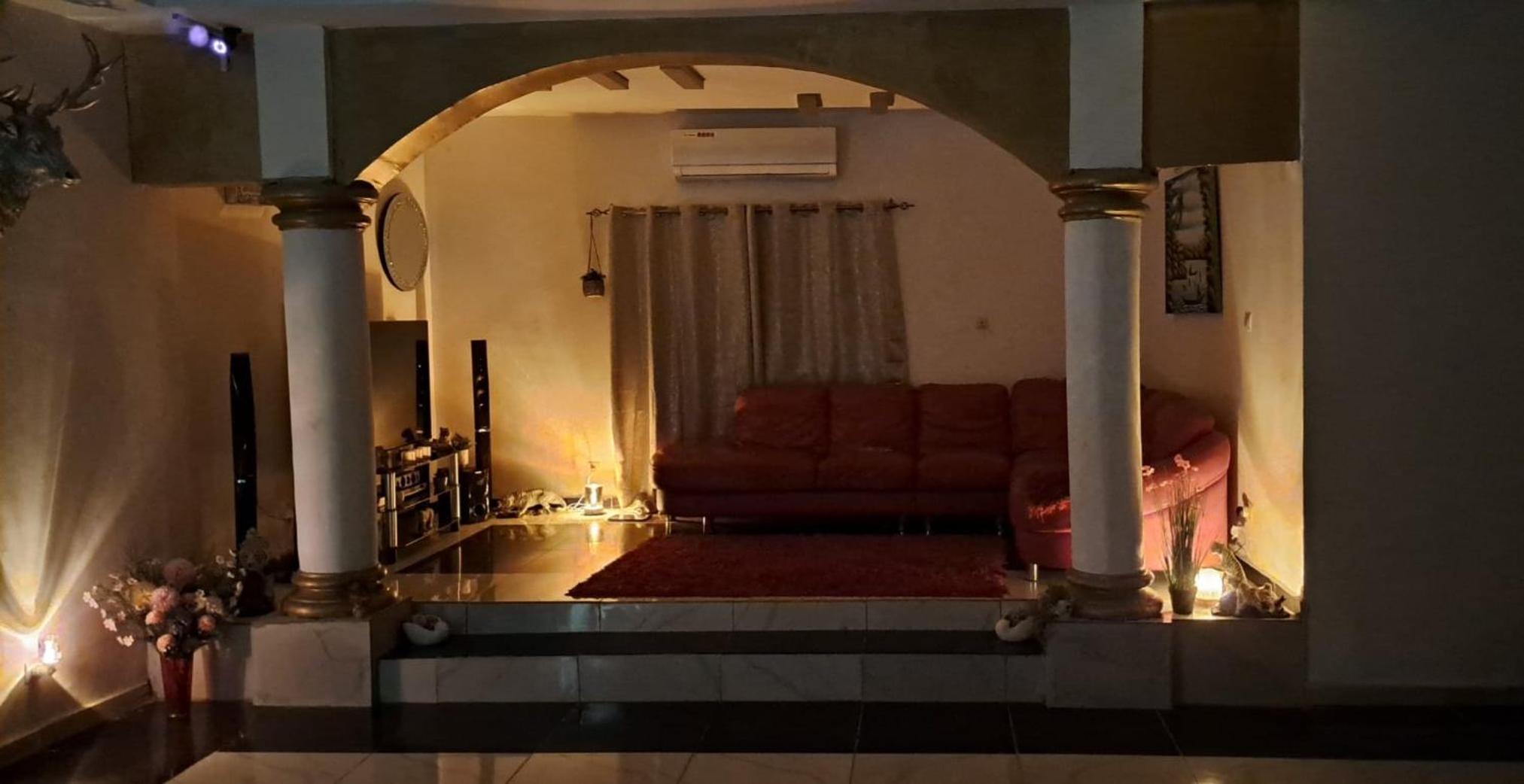 3-Bed Apartment Sleeps 6 - Garden Parking Pets