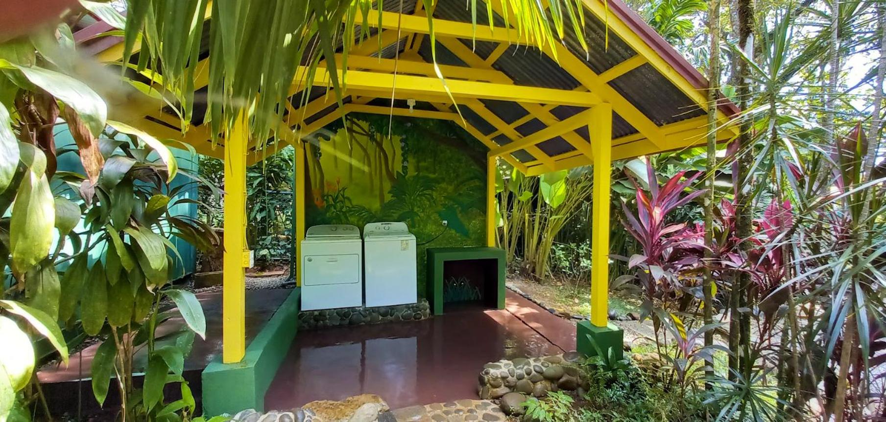 Cabinas Costa Tropicana view 4
