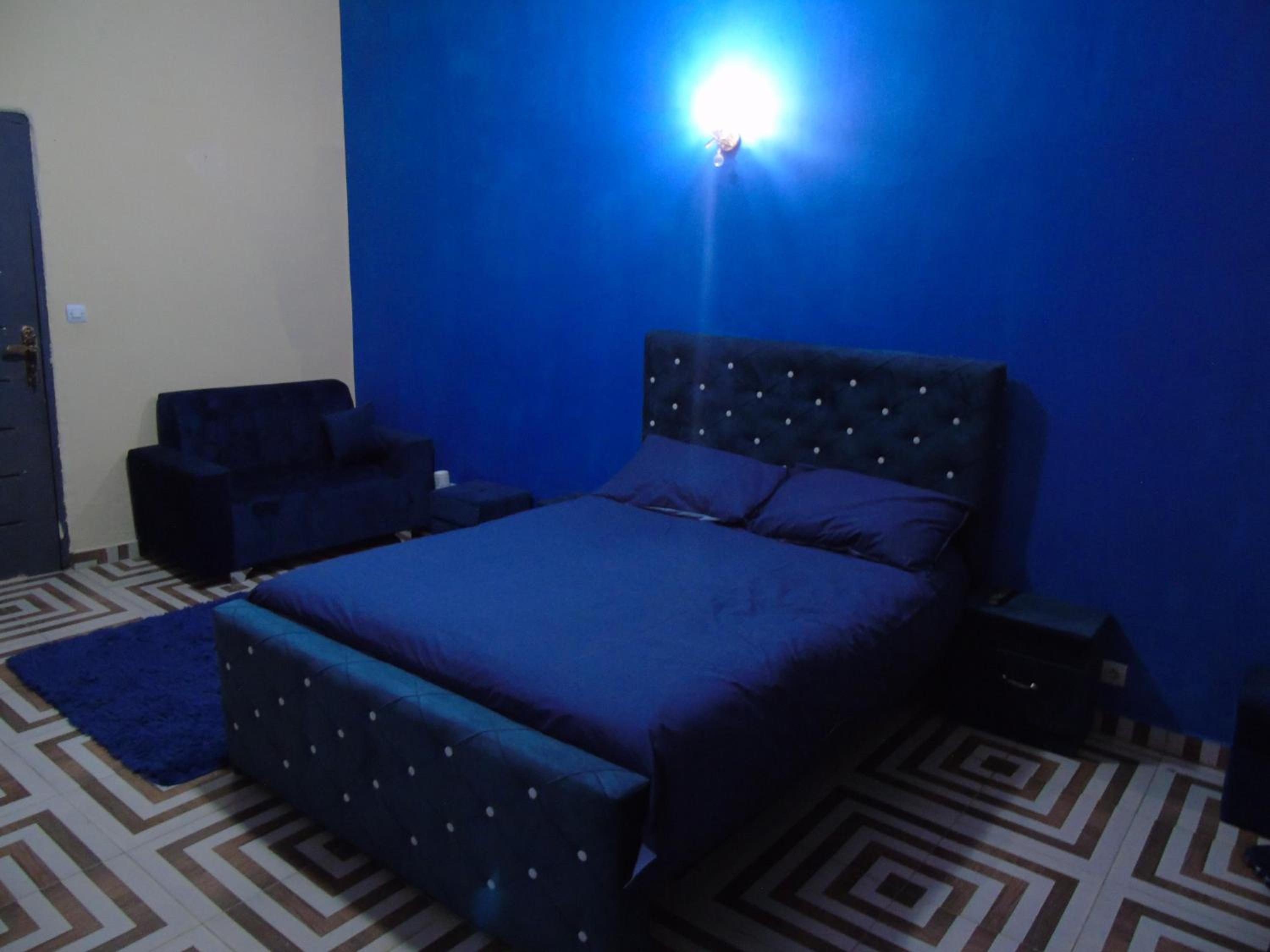 3-Bed Apartment Sleeps 6 - Garden Parking Pets