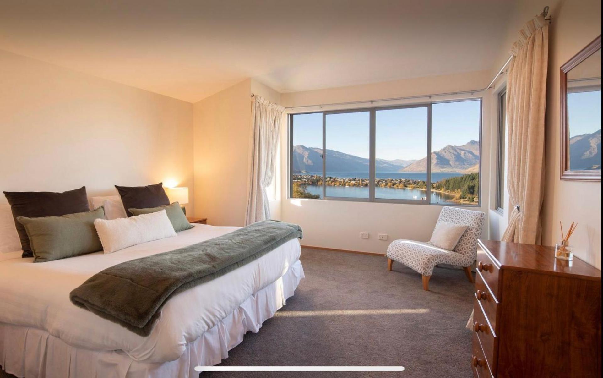 Baraka Lake Views