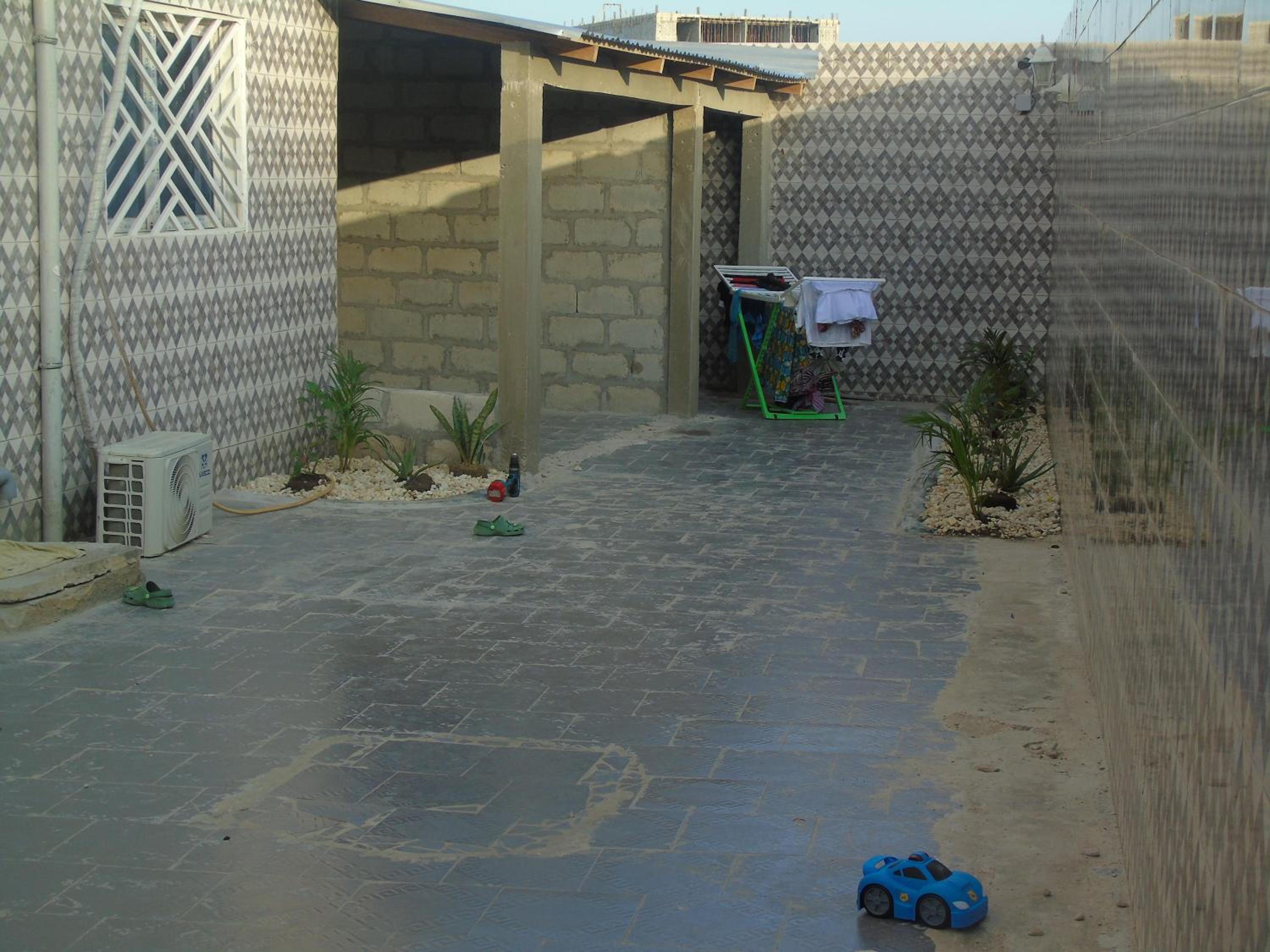 3-Bed Apartment Sleeps 6 - Garden Parking Pets