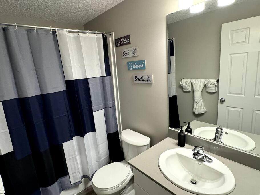 Private Luxury Suite Near West Edmonton Mall