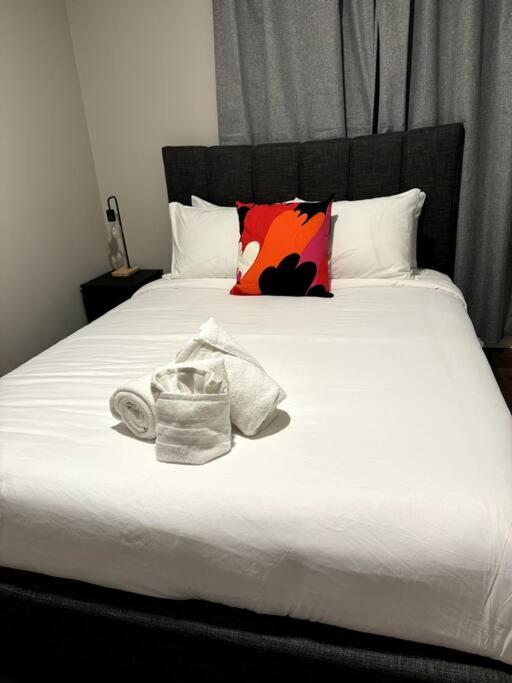 Private Luxury Suite Near West Edmonton Mall