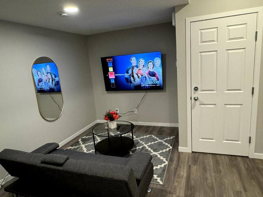 Private Luxury Suite Near West Edmonton Mall