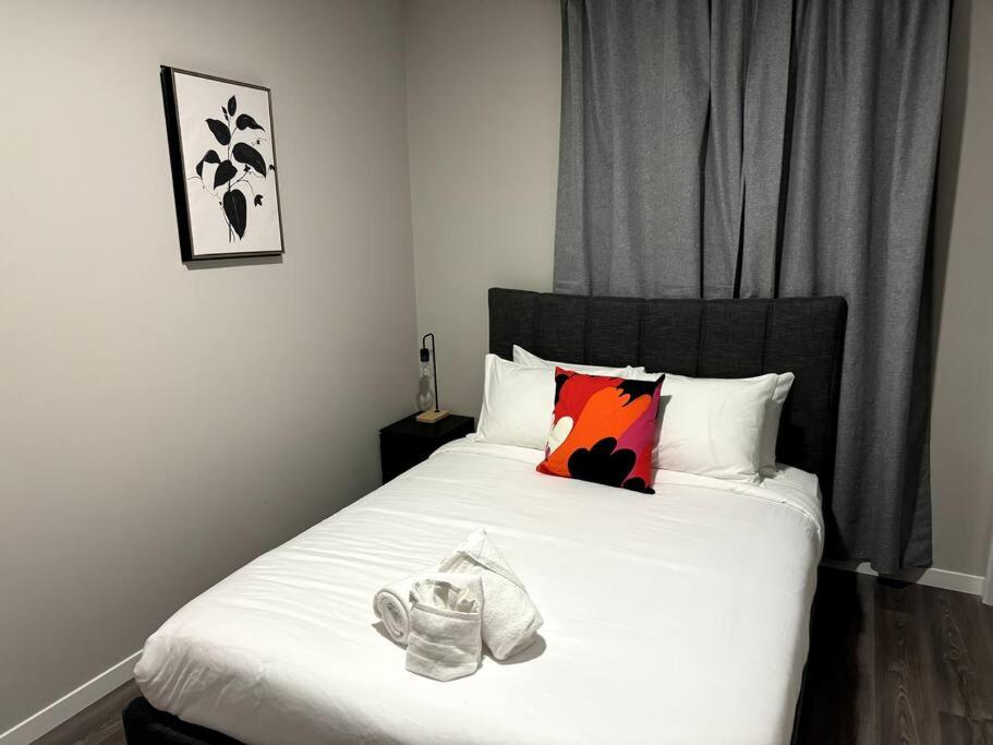 Private Luxury Suite Near West Edmonton Mall