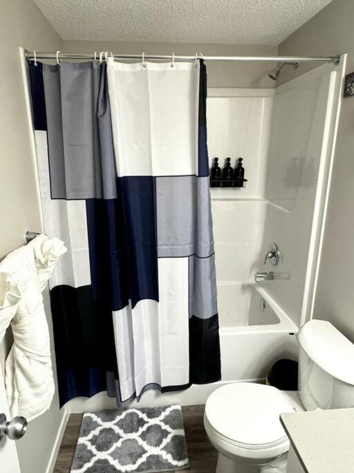 Private Luxury Suite Near West Edmonton Mall
