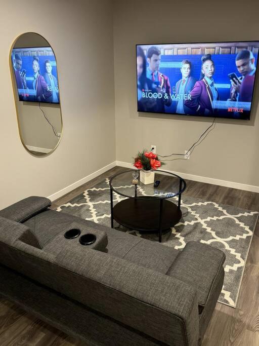 Private Luxury Suite Near West Edmonton Mall
