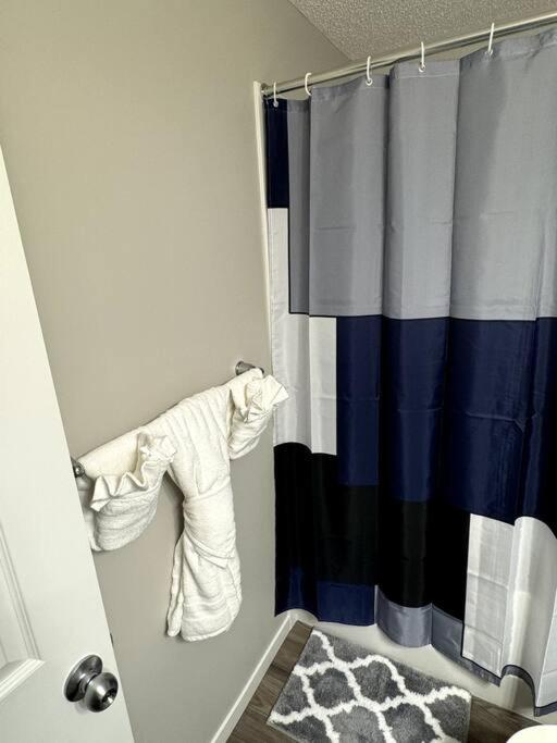 Private Luxury Suite Near West Edmonton Mall