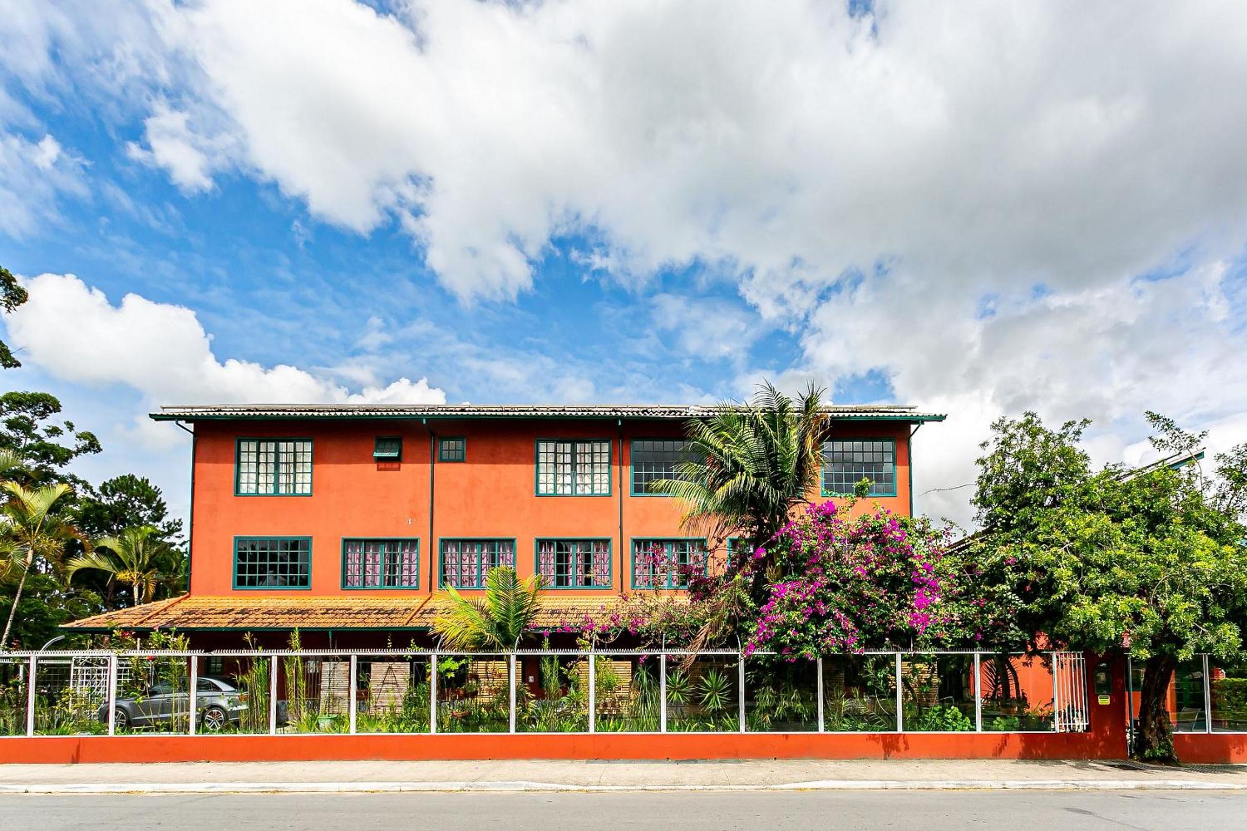 Estúdios 350m da praia e centro de Canasvieiras - Auto check-in - Jardins e e gazebos para relaxar - RESIDENCIAL AVÓ ISAURA