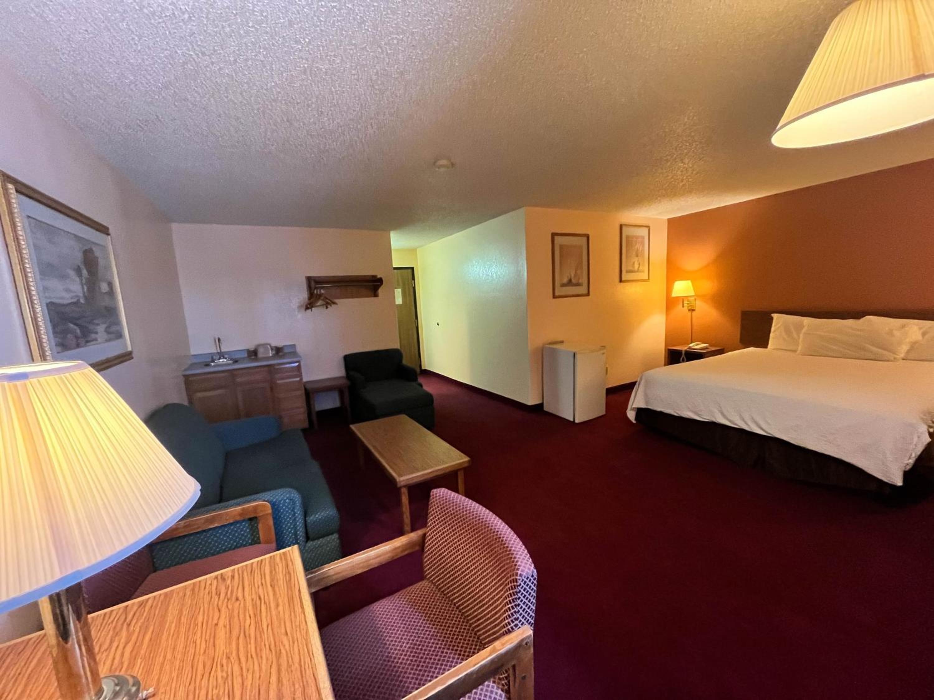 Deming Vacations - Motel 6 Deming, NM - Property Image 3