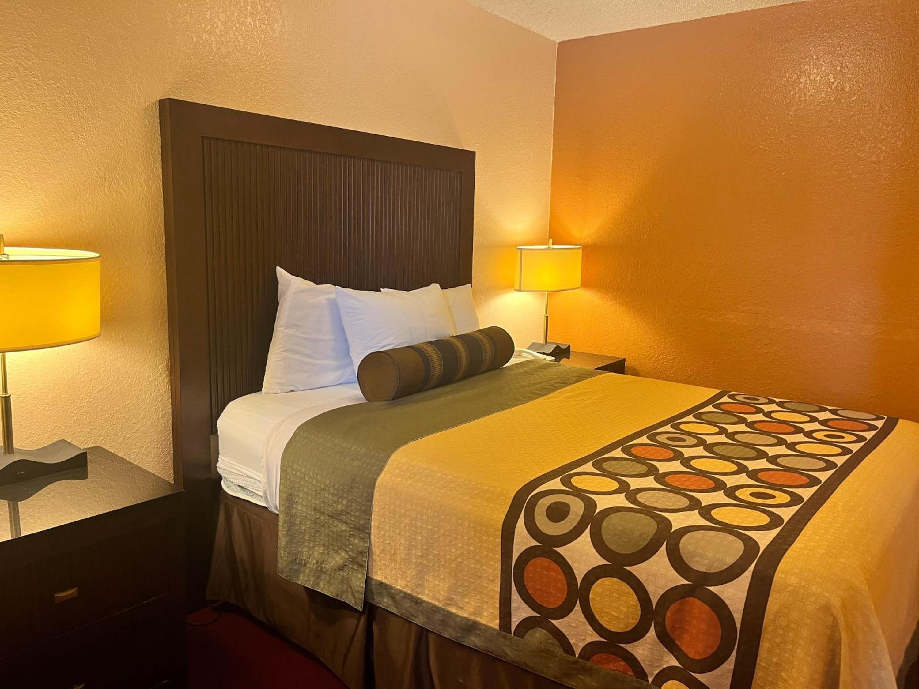 Deming Vacations - Motel 6 Deming, NM - Property Image 8